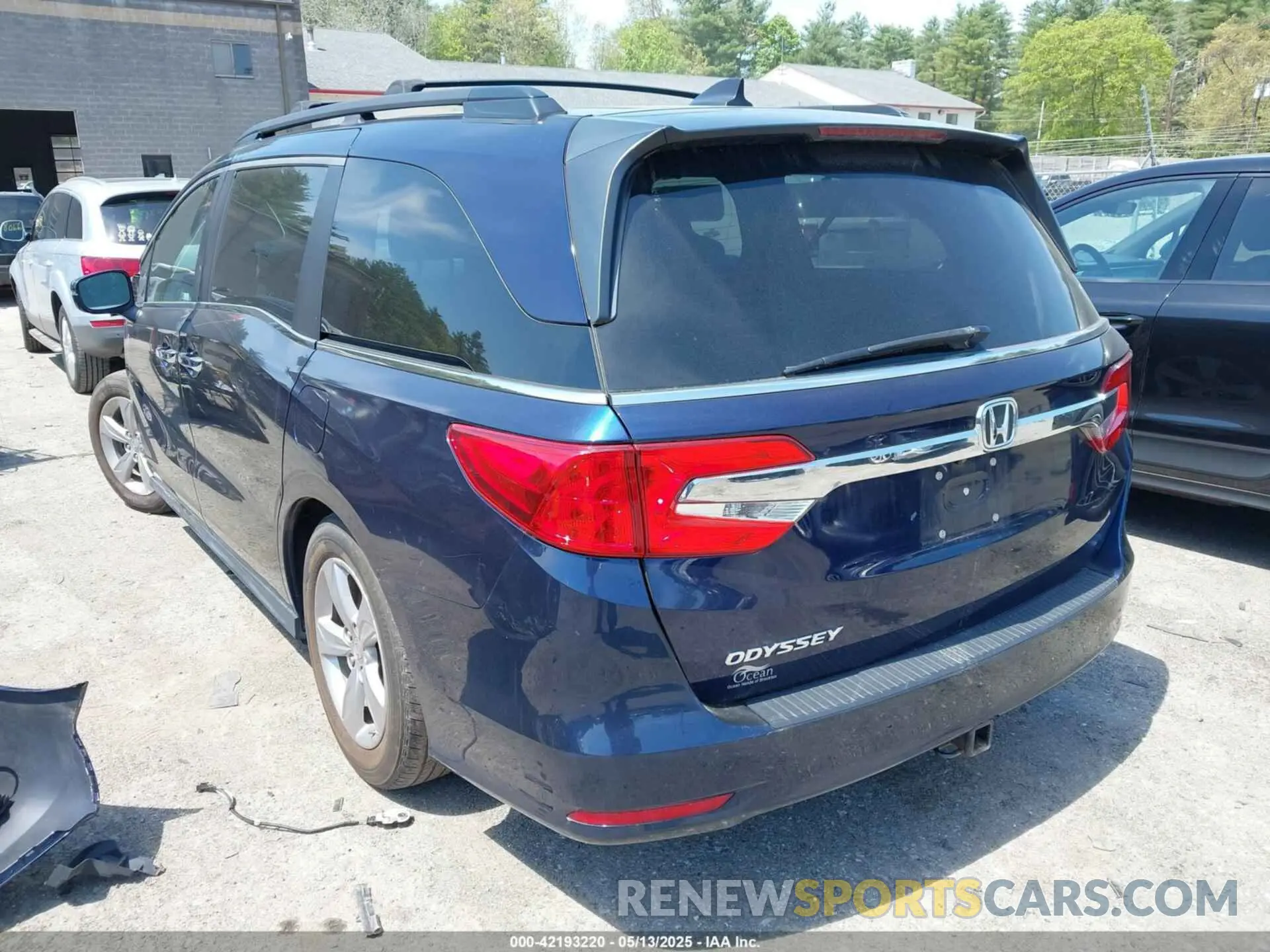 3 Photograph of a damaged car 5FNRL6H7XKB003589 HONDA ODYSSEY 2019