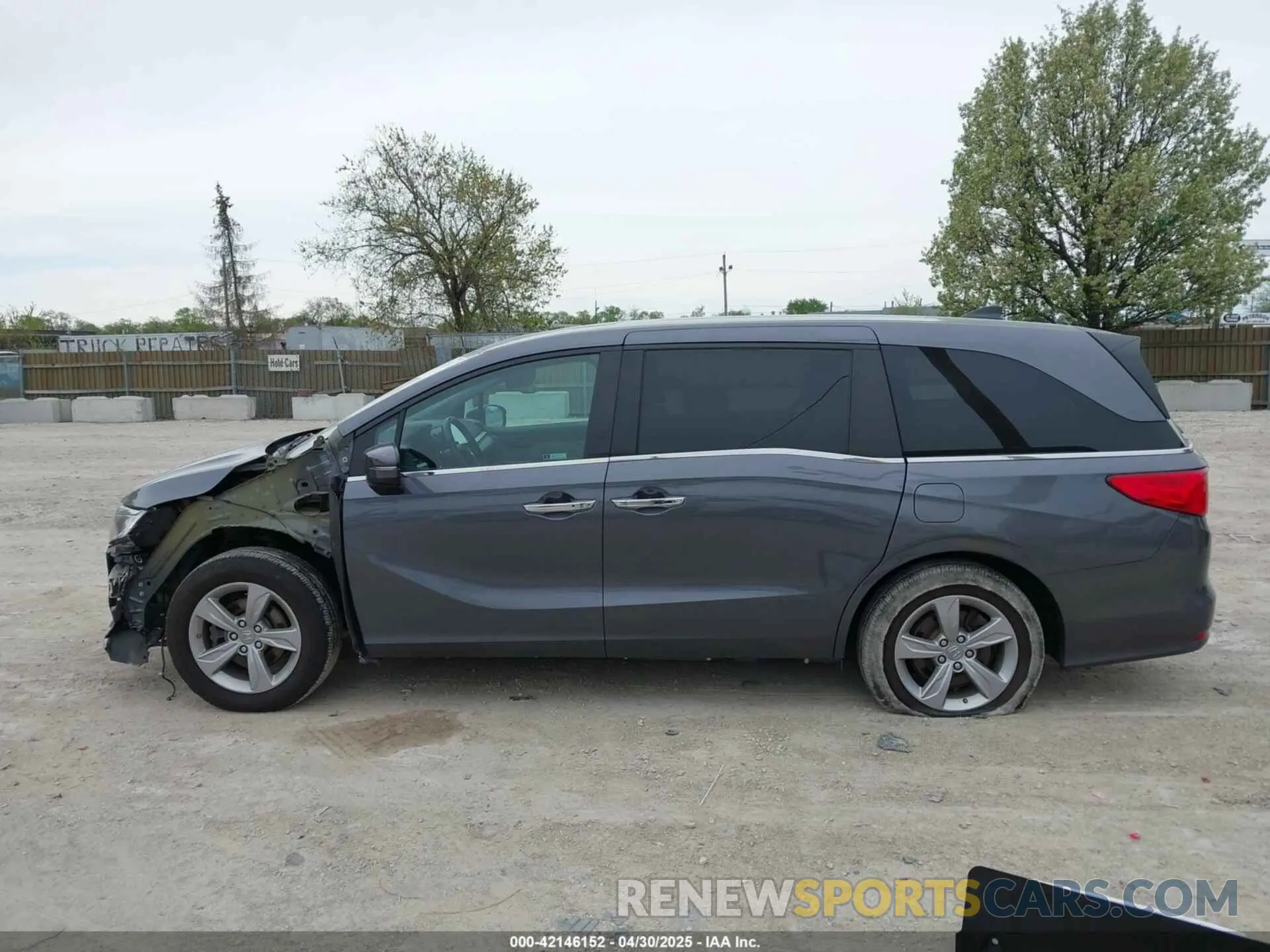 15 Photograph of a damaged car 5FNRL6H7XKB115938 HONDA ODYSSEY 2019