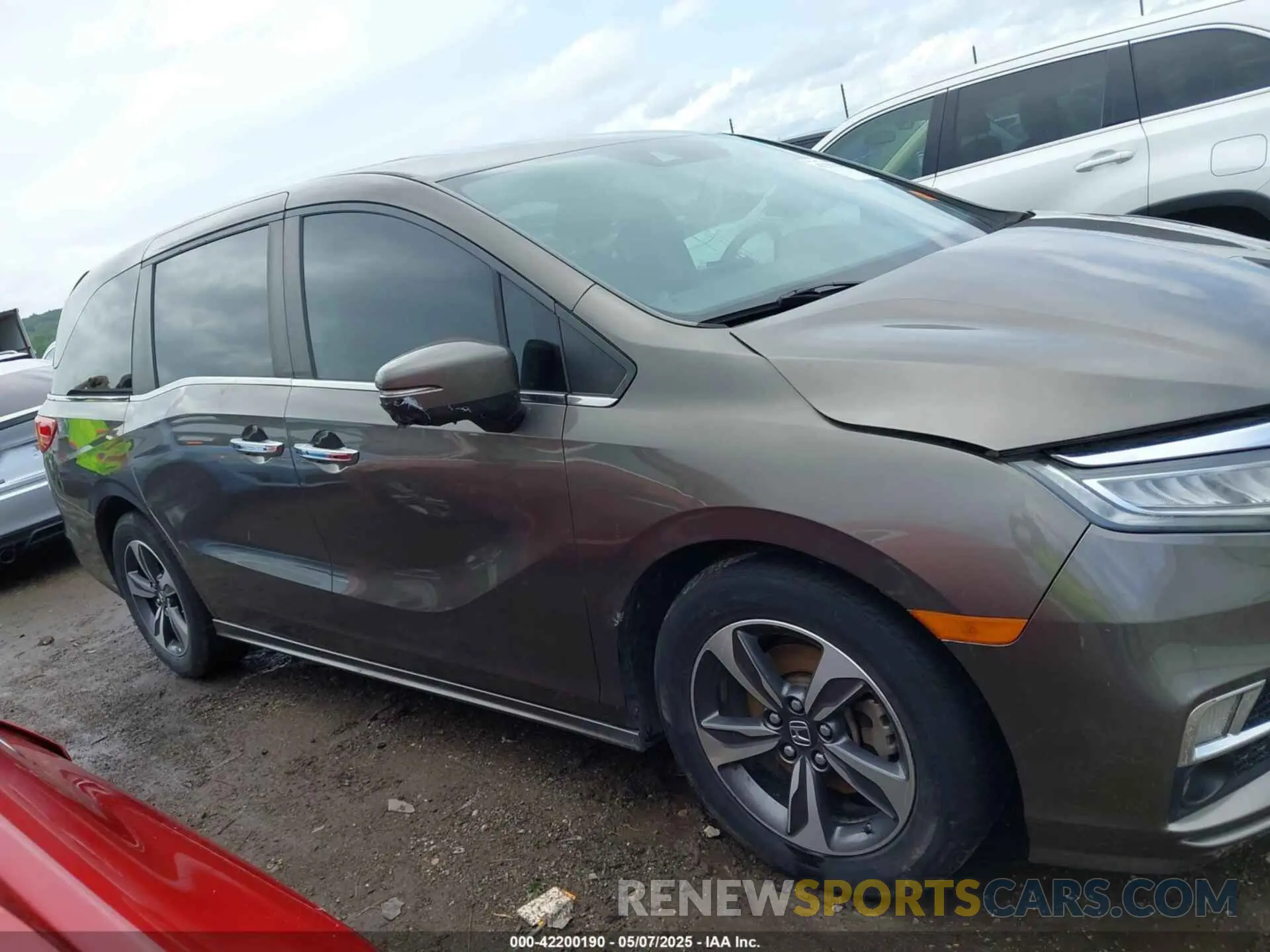 14 Photograph of a damaged car 5FNRL6H81KB038790 HONDA ODYSSEY 2019