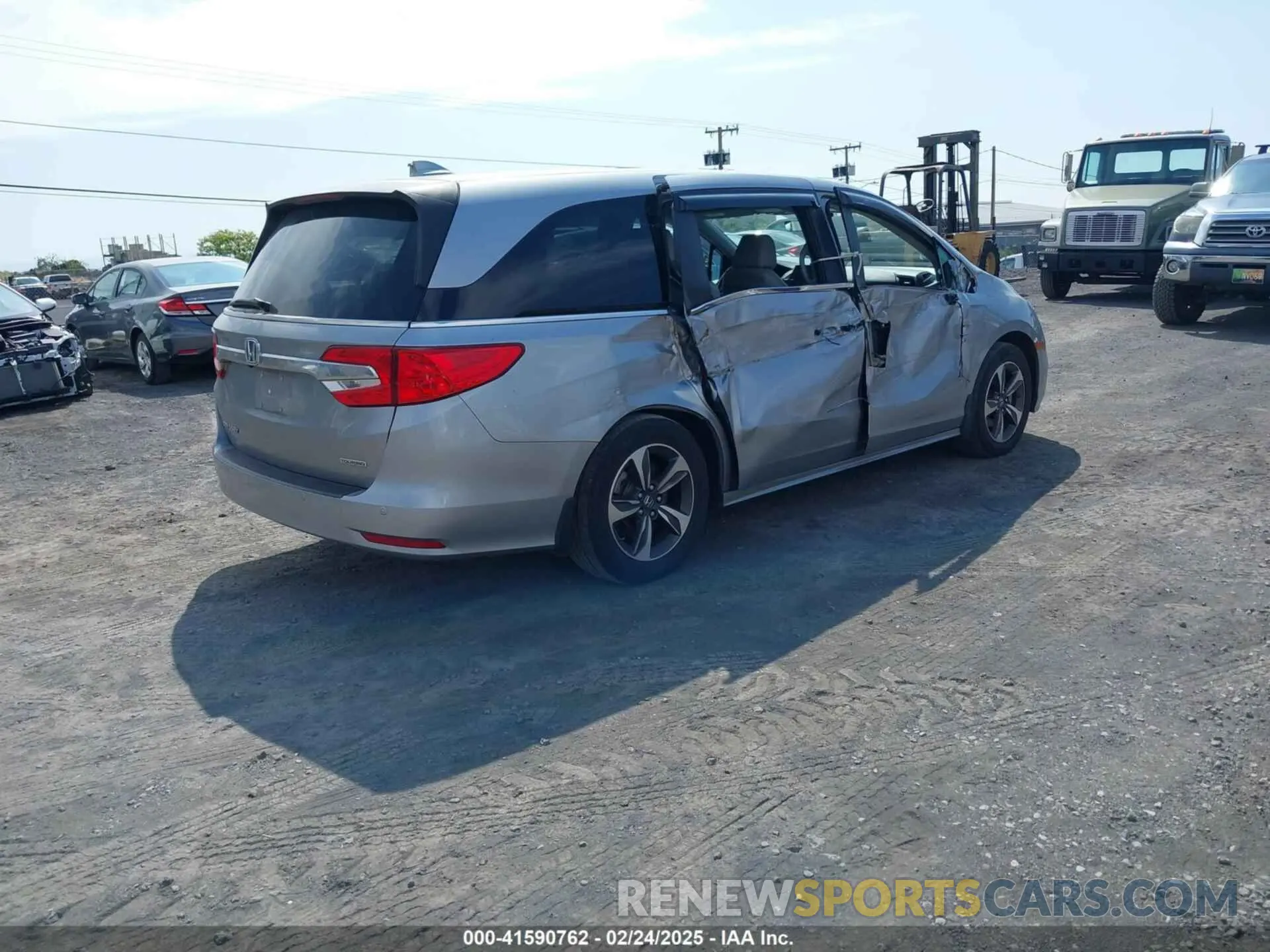 4 Фотография поврежденного автомобиля 5FNRL6H81KB070459 HONDA ODYSSEY 2019