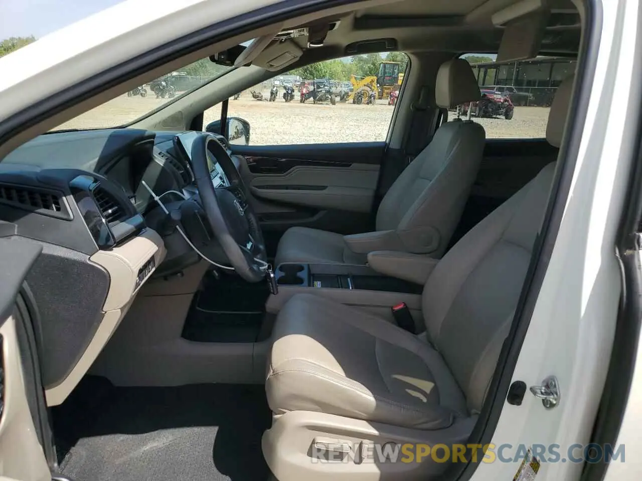 7 Photograph of a damaged car 5FNRL6H92KB022588 HONDA ODYSSEY 2019