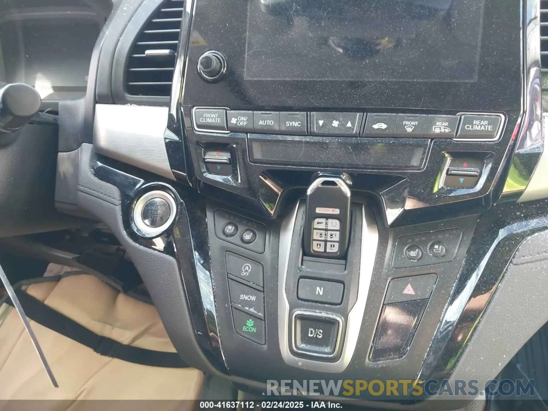 11 Photograph of a damaged car 5FNRL6H93KB056071 HONDA ODYSSEY 2019