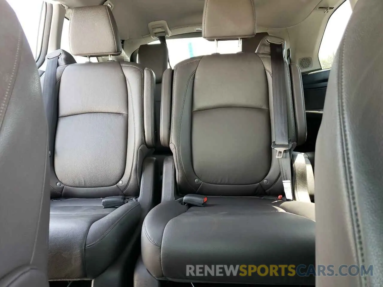 10 Photograph of a damaged car 5FNRL6H94KB067337 HONDA ODYSSEY 2019