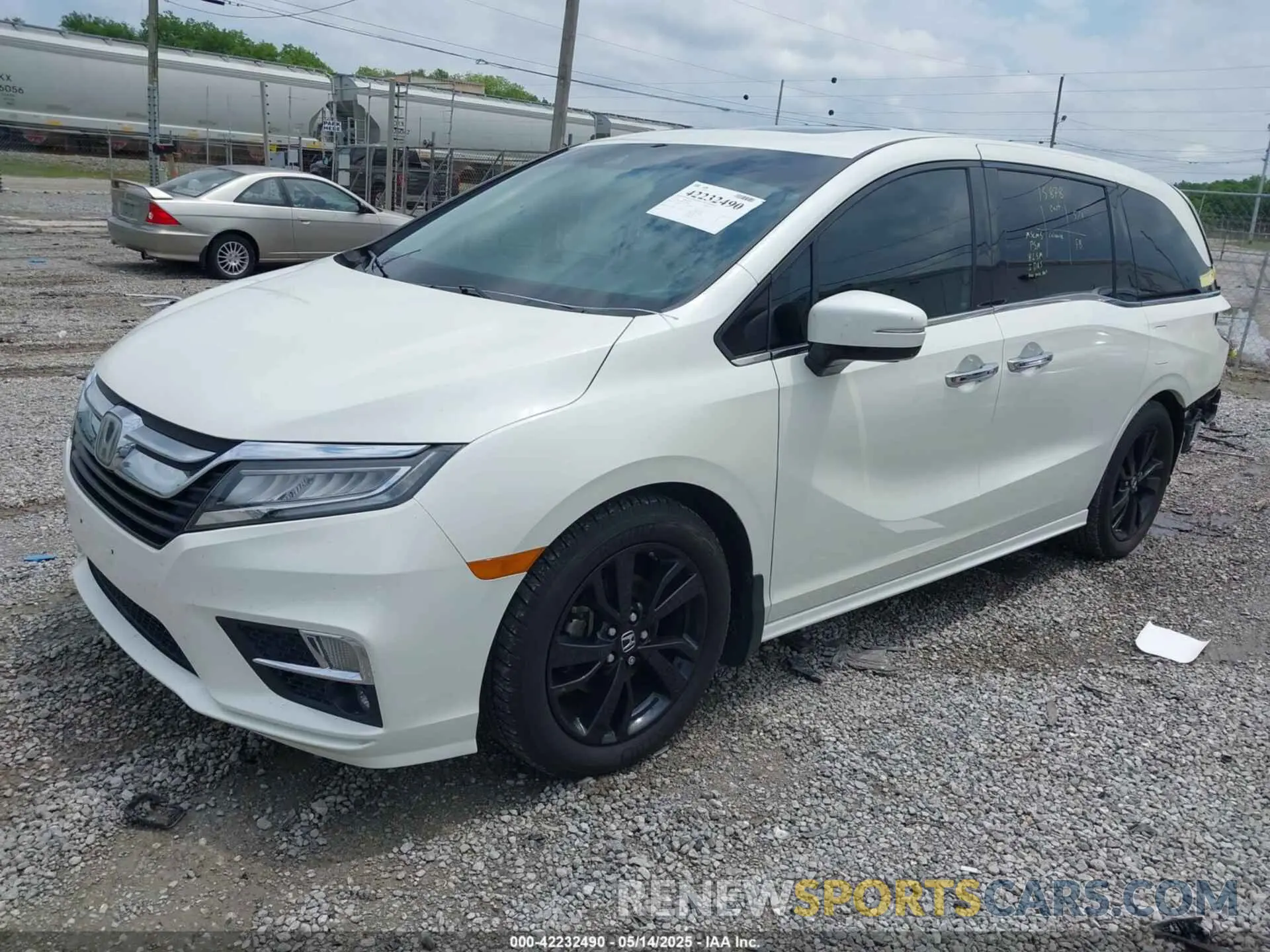 2 Photograph of a damaged car 5FNRL6H95KB104816 HONDA ODYSSEY 2019