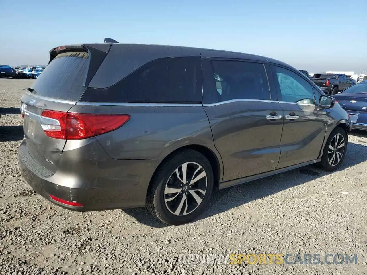 3 Photograph of a damaged car 5FNRL6H96KB023310 HONDA ODYSSEY 2019