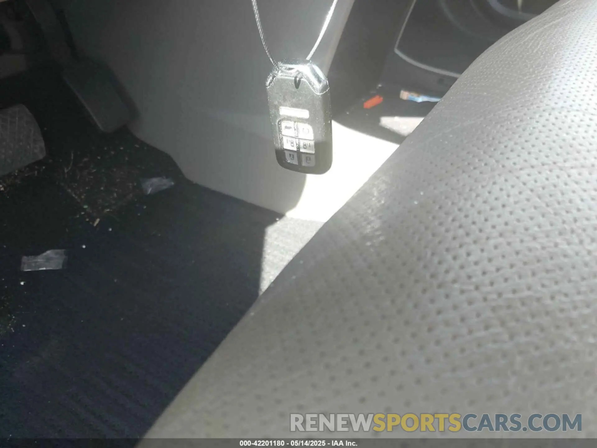 11 Photograph of a damaged car 5FNRL6H98KB027441 HONDA ODYSSEY 2019