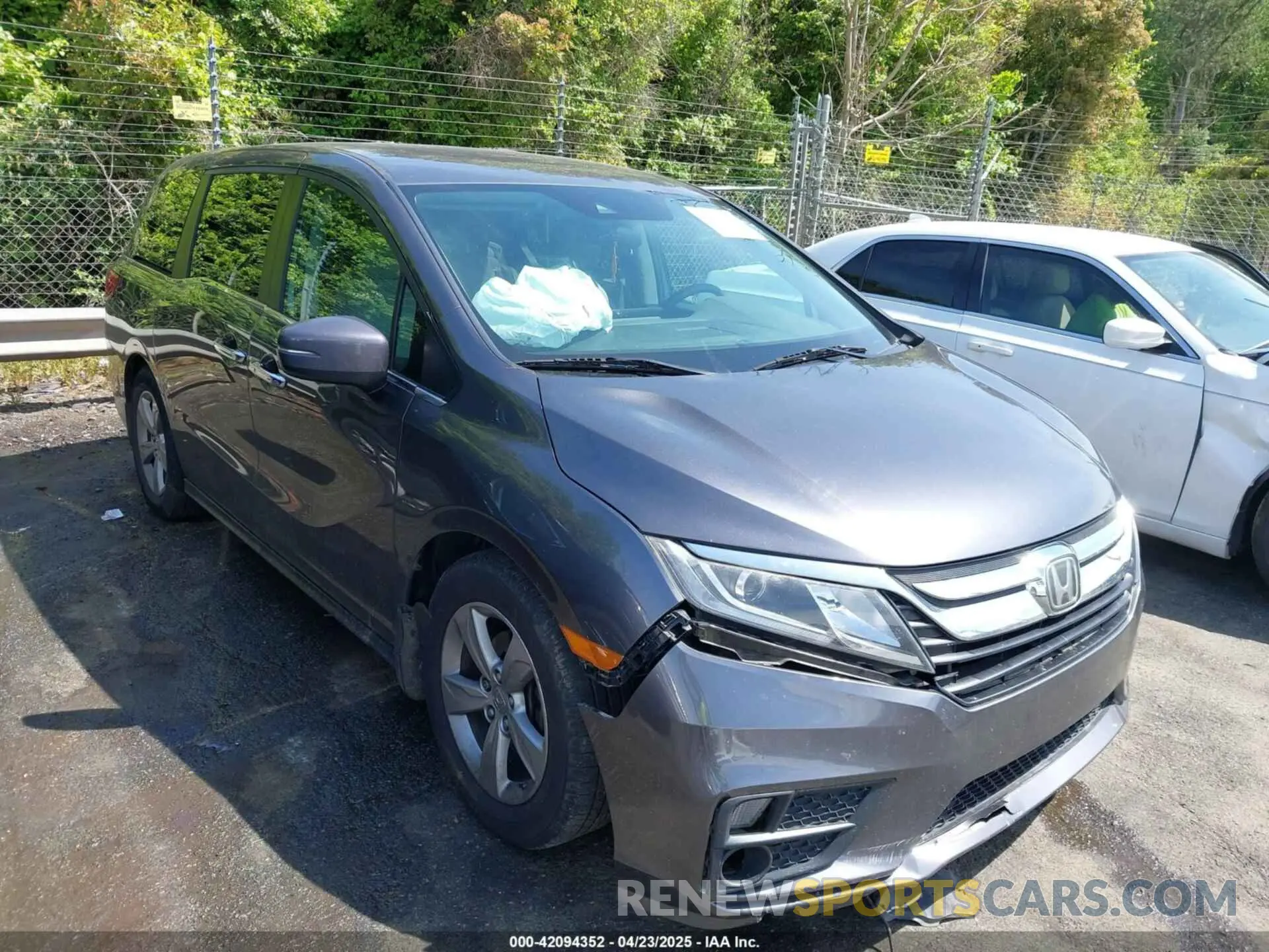 1 Photograph of a damaged car 5FNRL6H55LB031767 HONDA ODYSSEY 2020