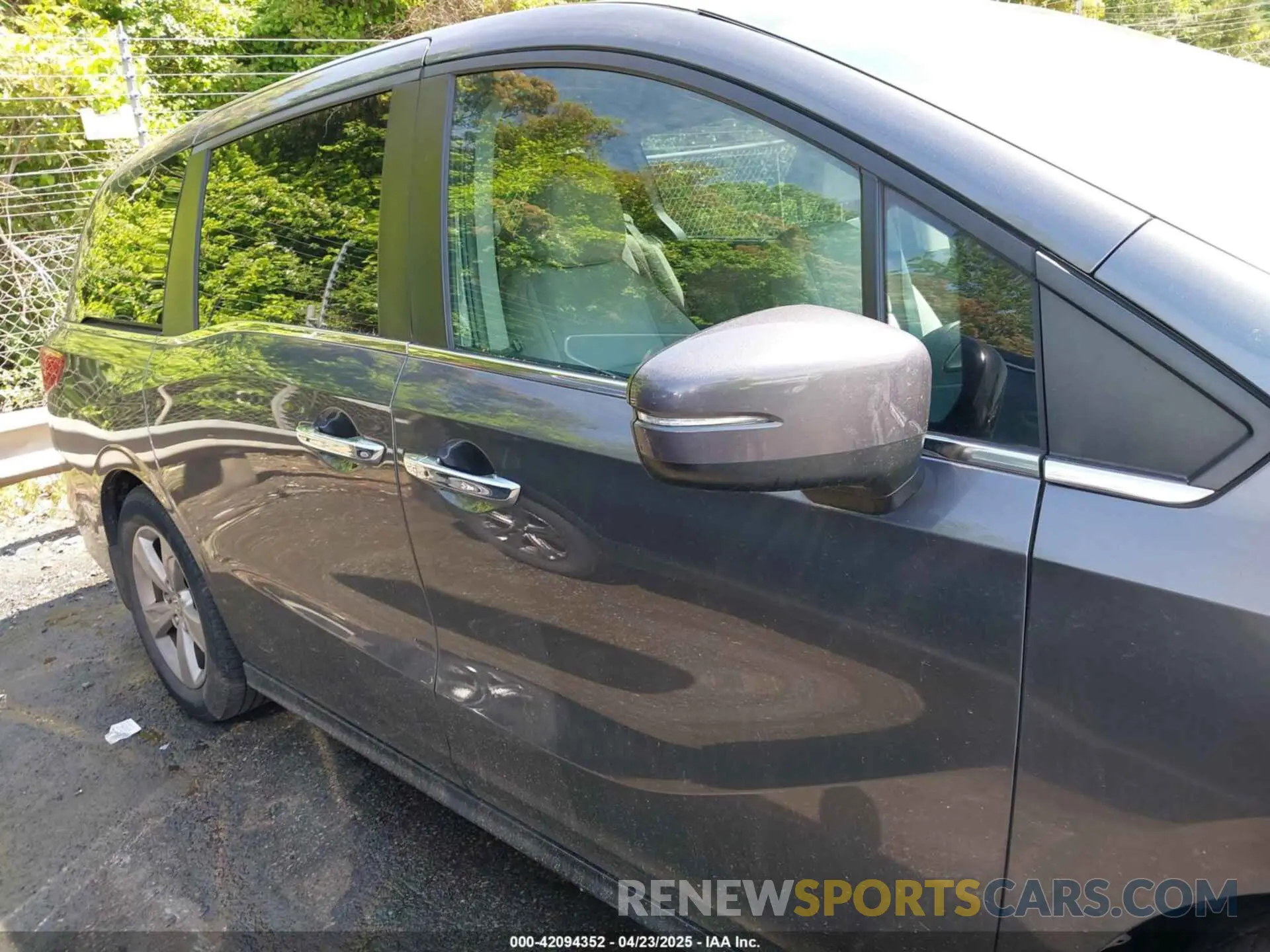 13 Photograph of a damaged car 5FNRL6H55LB031767 HONDA ODYSSEY 2020
