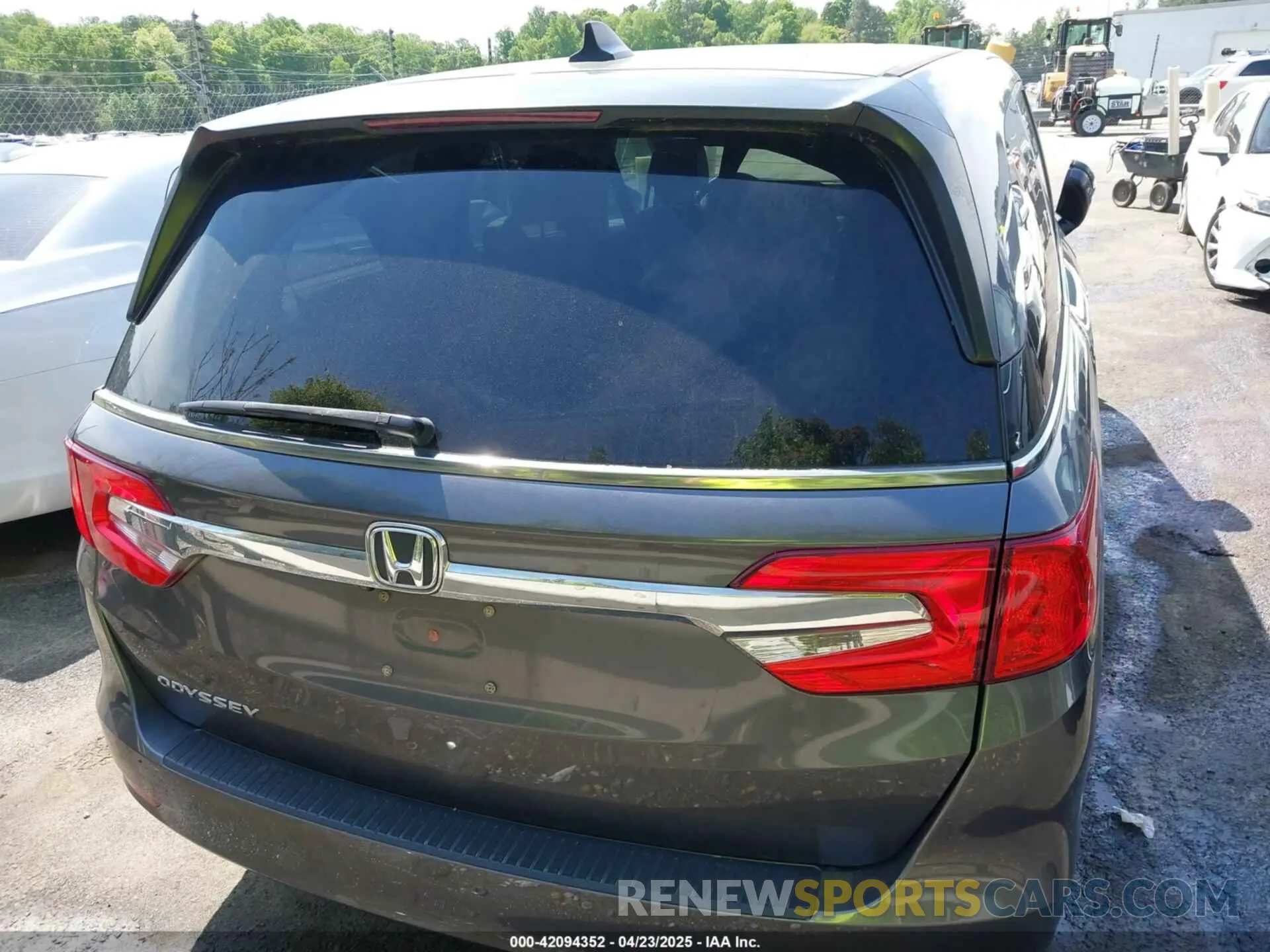 16 Photograph of a damaged car 5FNRL6H55LB031767 HONDA ODYSSEY 2020