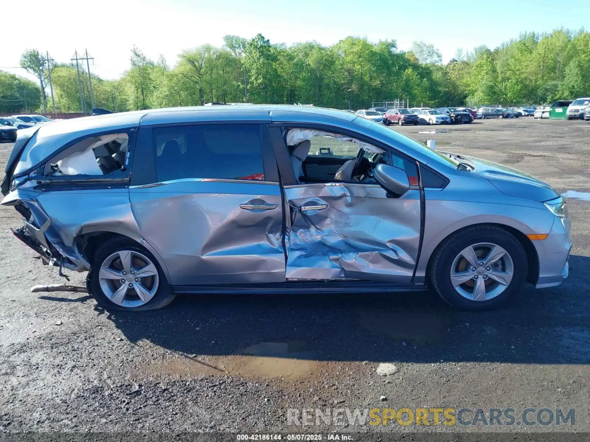 13 Photograph of a damaged car 5FNRL6H71LB069580 HONDA ODYSSEY 2020