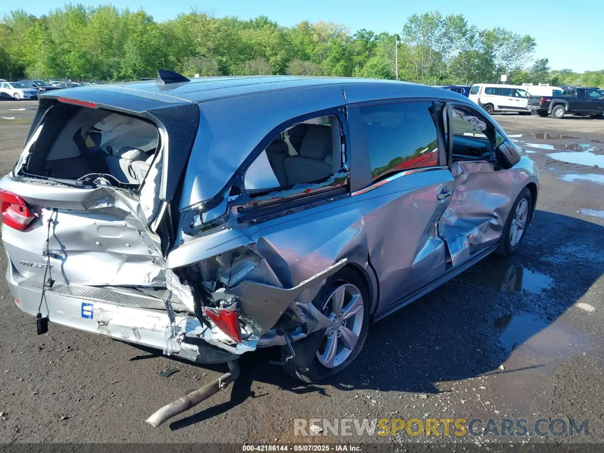 18 Photograph of a damaged car 5FNRL6H71LB069580 HONDA ODYSSEY 2020