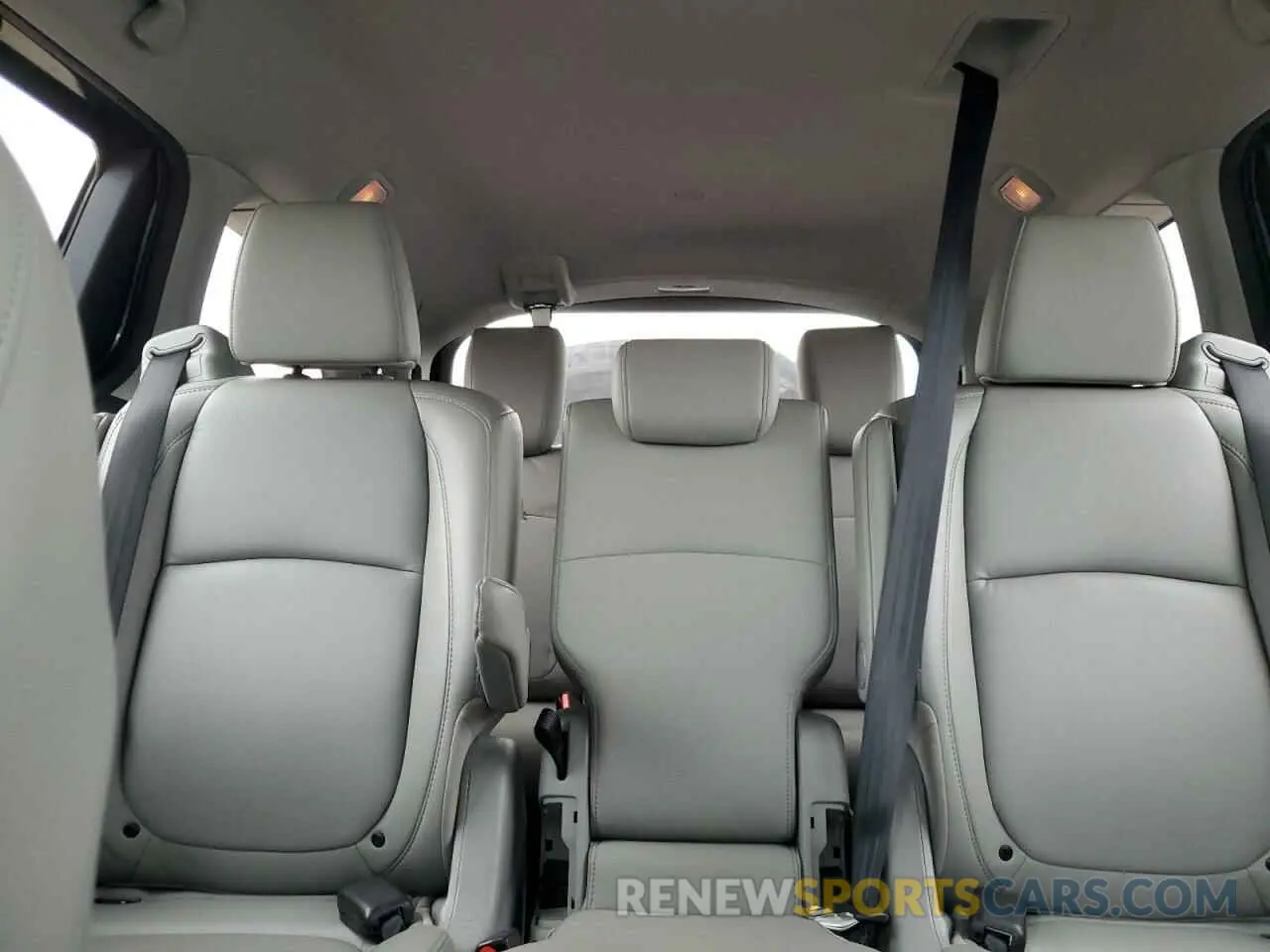 10 Photograph of a damaged car 5FNRL6H75LB068609 HONDA ODYSSEY 2020