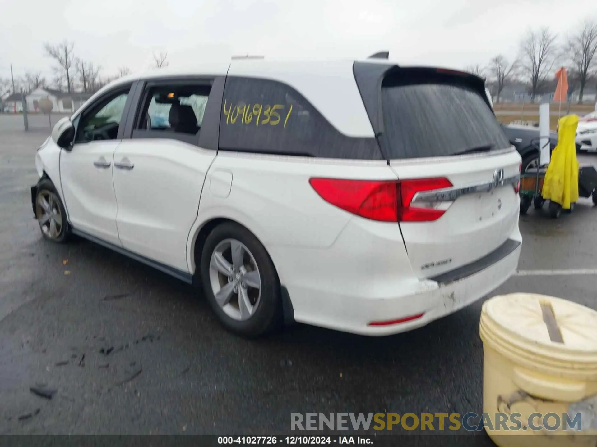 3 Photograph of a damaged car 5FNRL6H78LB031411 HONDA ODYSSEY 2020