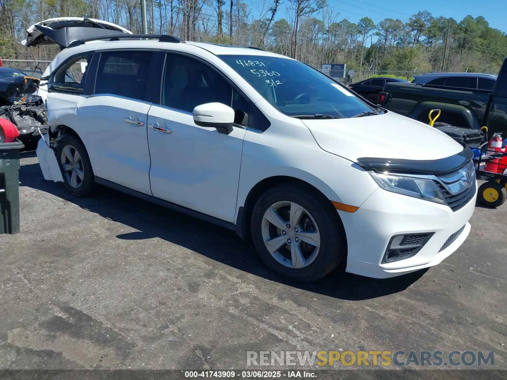 1 Фотография поврежденного автомобиля 5FNRL6H79LB025360 HONDA ODYSSEY 2020