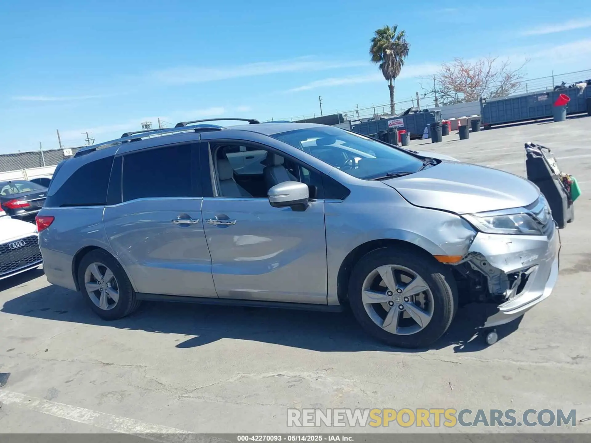 13 Photograph of a damaged car 5FNRL6H79LB048976 HONDA ODYSSEY 2020