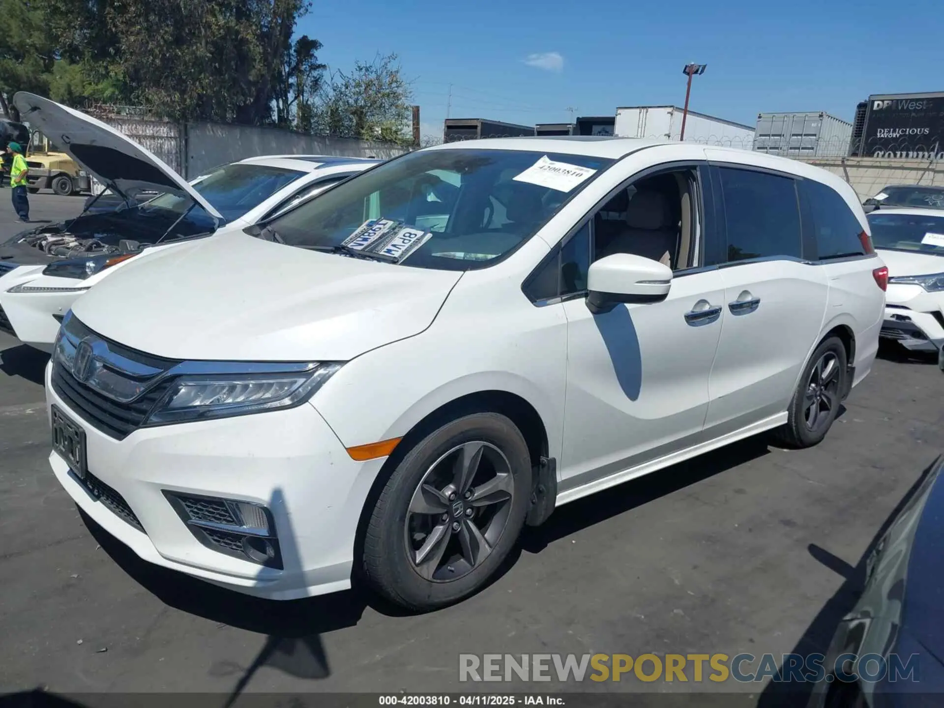 2 Photograph of a damaged car 5FNRL6H81LB028083 HONDA ODYSSEY 2020