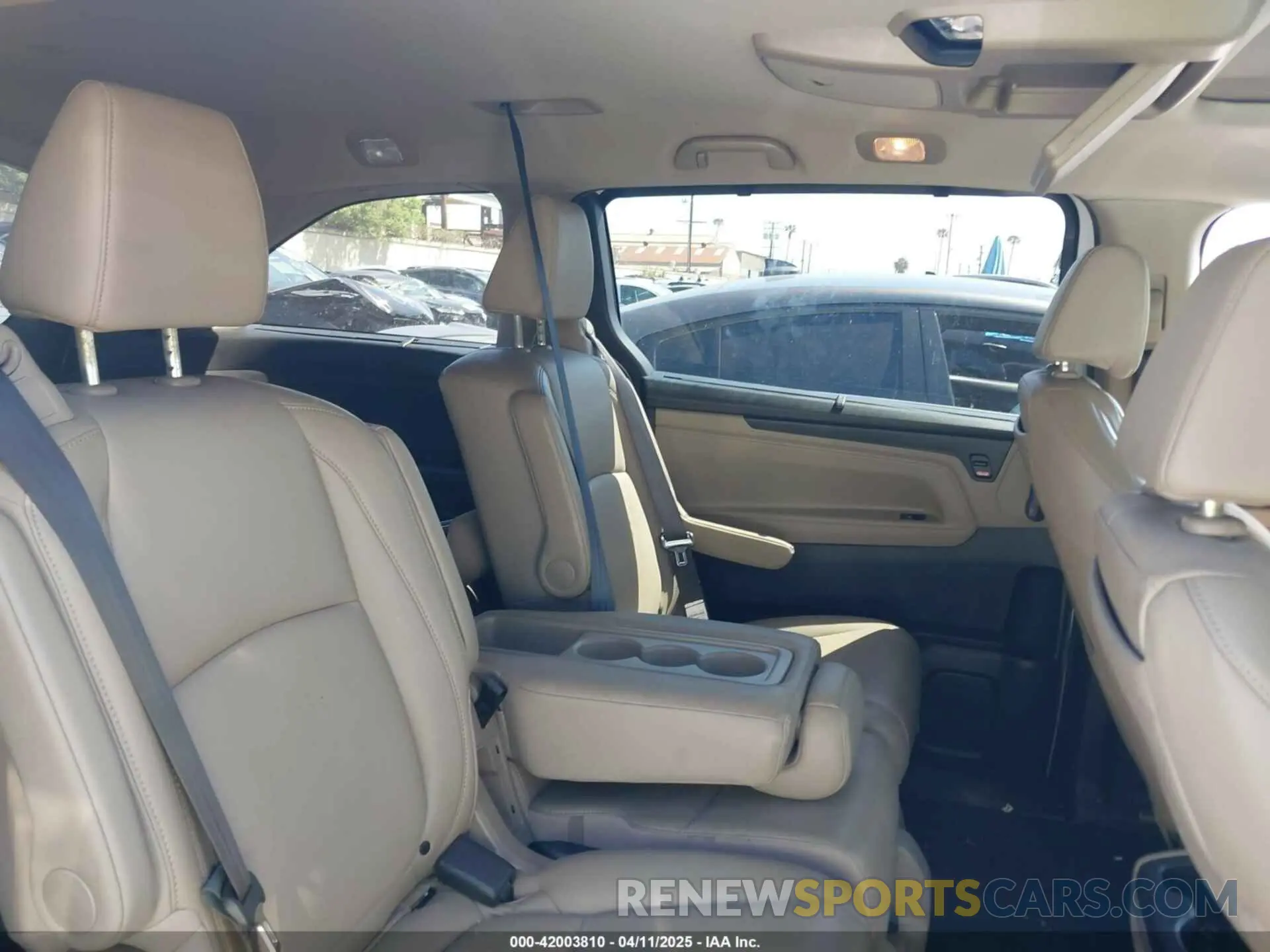 8 Photograph of a damaged car 5FNRL6H81LB028083 HONDA ODYSSEY 2020