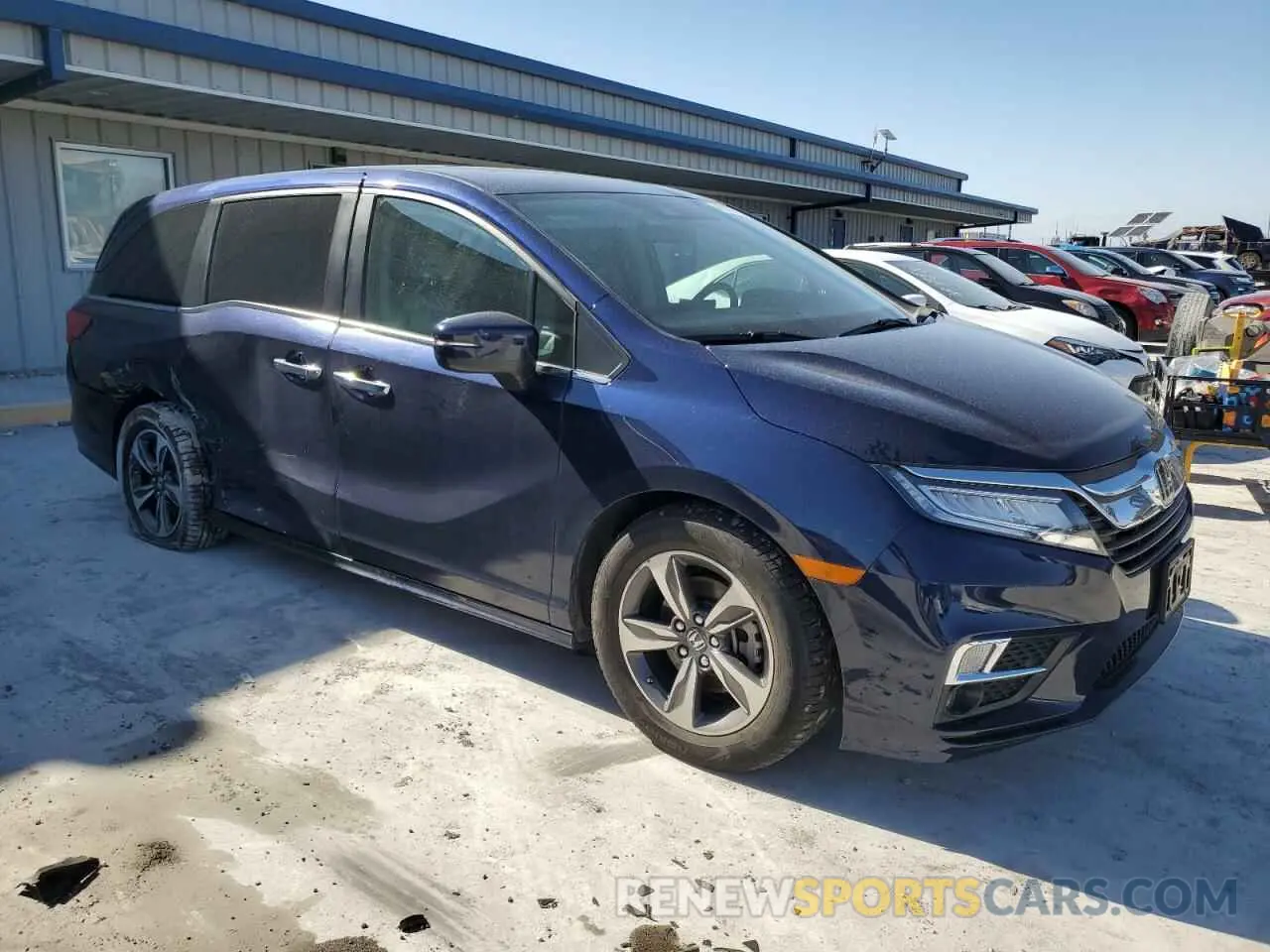 4 Photograph of a damaged car 5FNRL6H84LB015733 HONDA ODYSSEY 2020