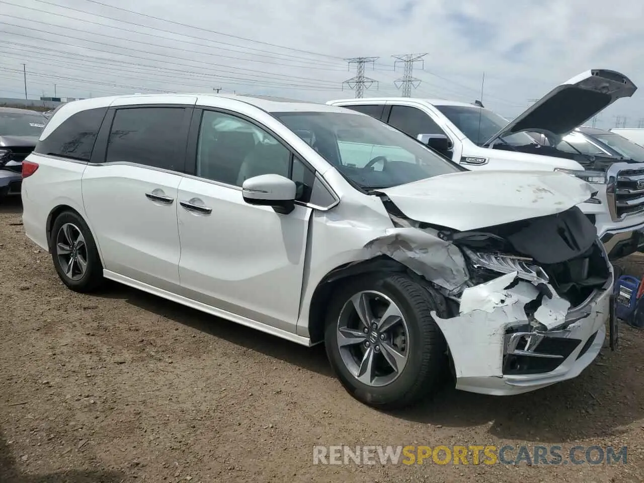 4 Photograph of a damaged car 5FNRL6H88LB024189 HONDA ODYSSEY 2020