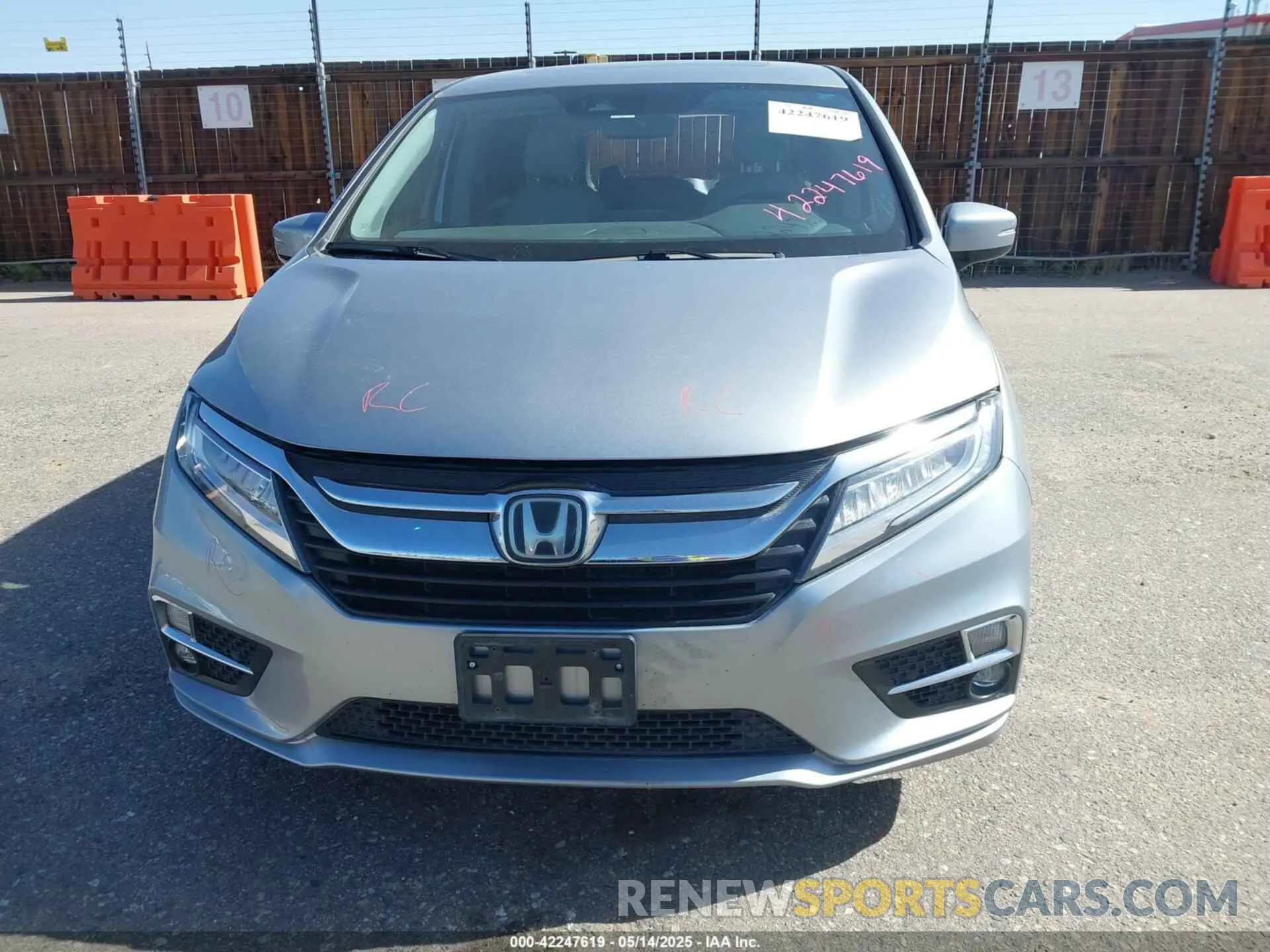 13 Photograph of a damaged car 5FNRL6H91LB001846 HONDA ODYSSEY 2020