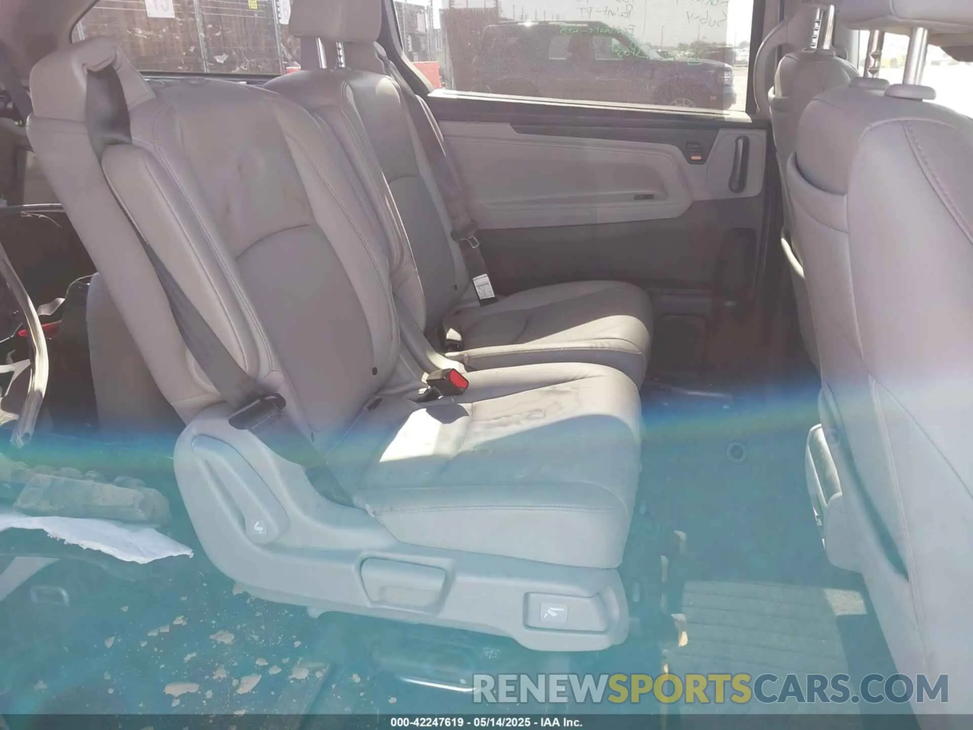 8 Photograph of a damaged car 5FNRL6H91LB001846 HONDA ODYSSEY 2020