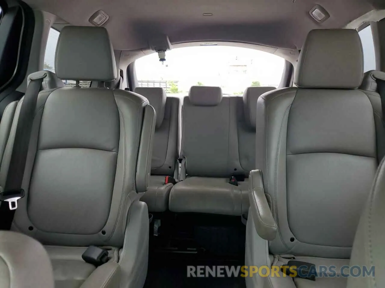 10 Photograph of a damaged car 5FNRL6H98LB007367 HONDA ODYSSEY 2020