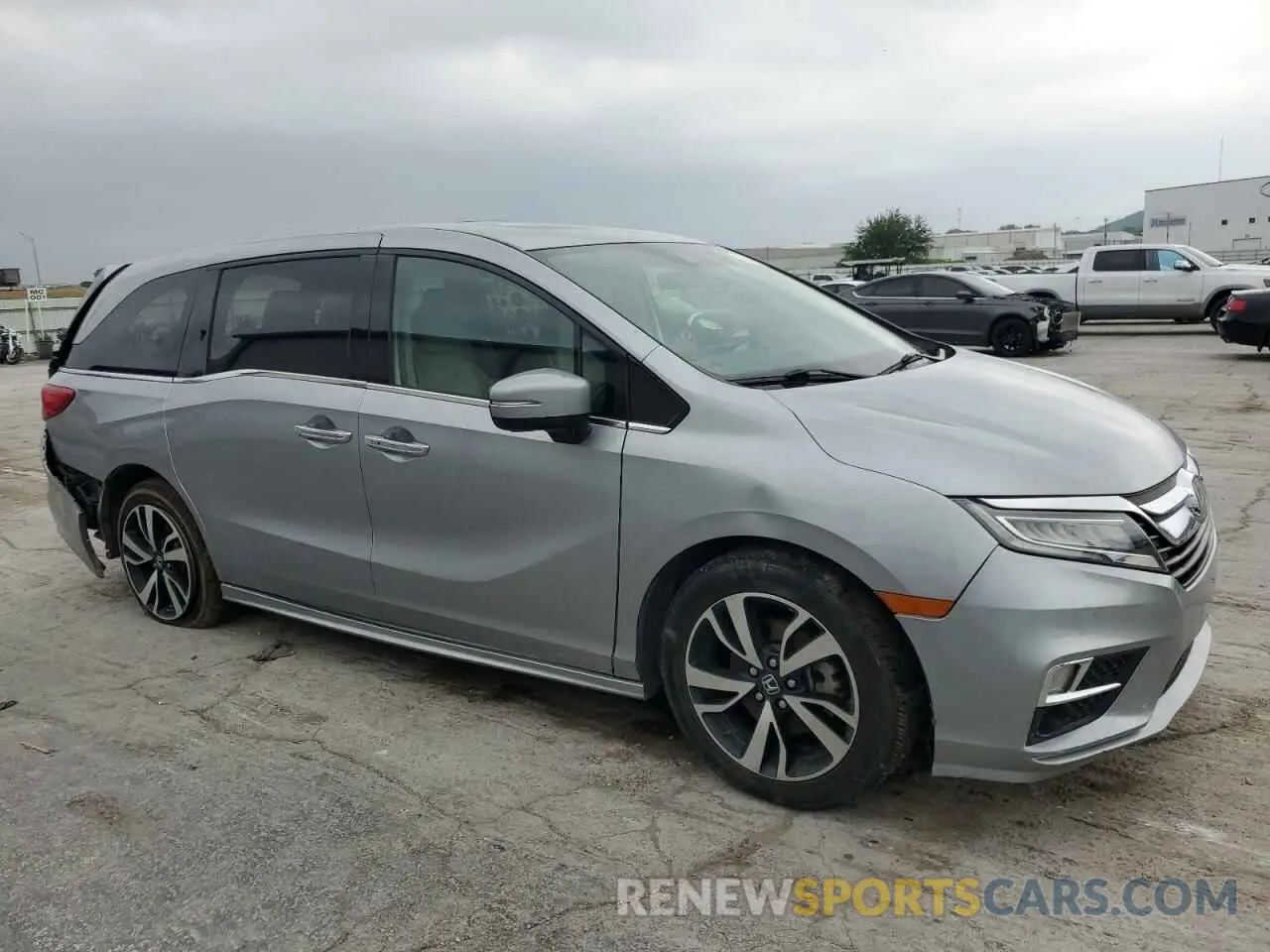 4 Photograph of a damaged car 5FNRL6H98LB007367 HONDA ODYSSEY 2020