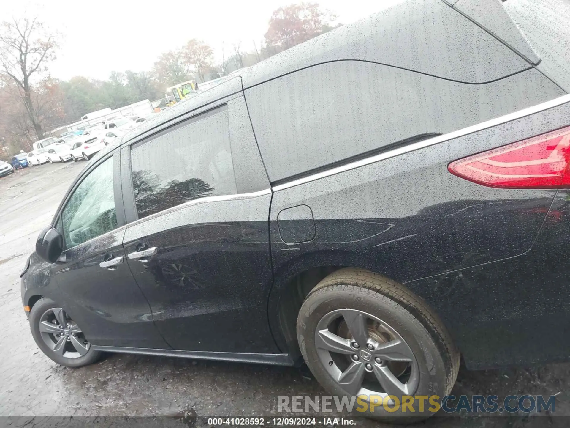 14 Photograph of a damaged car 5FNRL6H53MB010305 HONDA ODYSSEY 2021