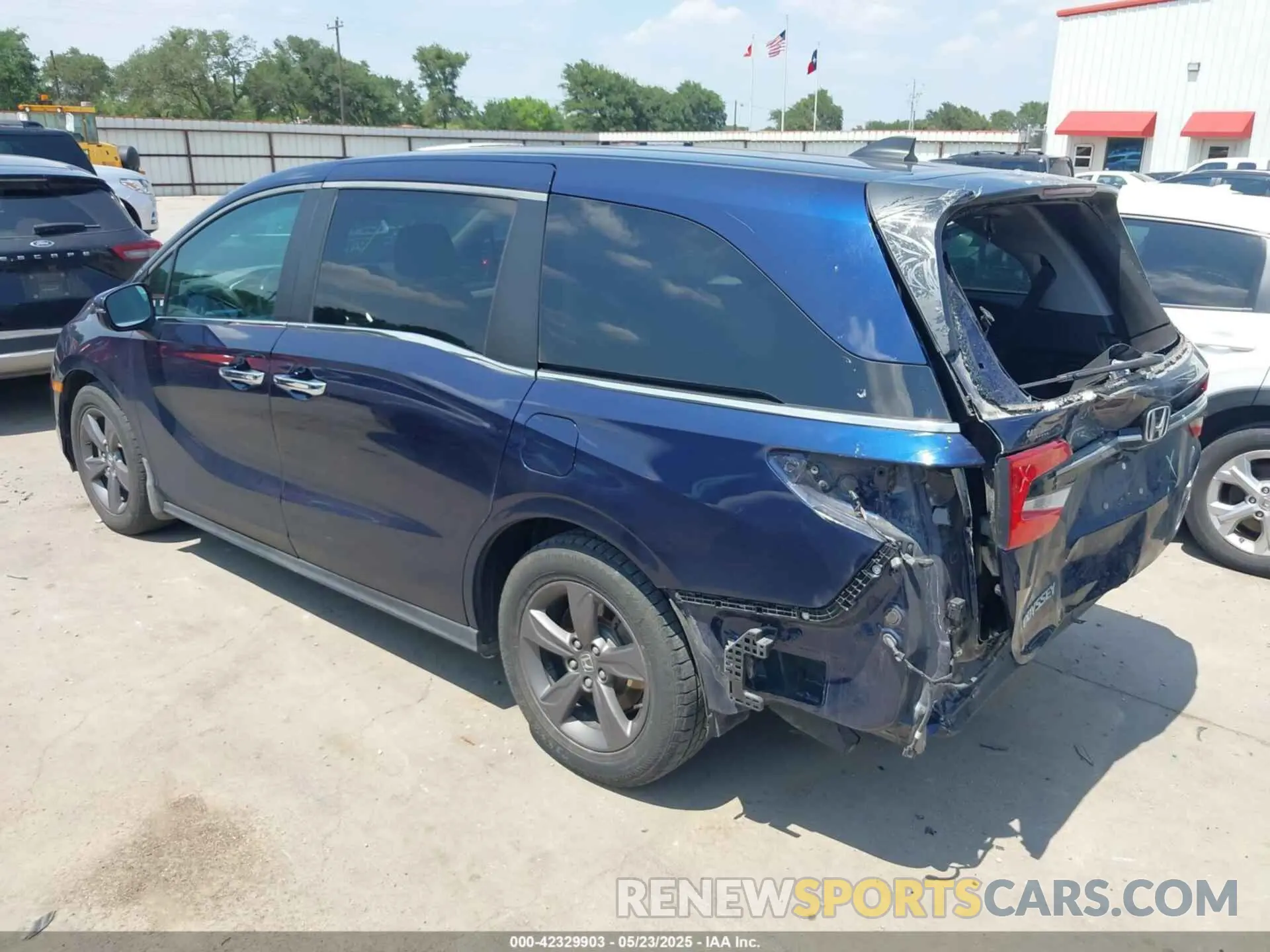3 Photograph of a damaged car 5FNRL6H5XMB033855 HONDA ODYSSEY 2021