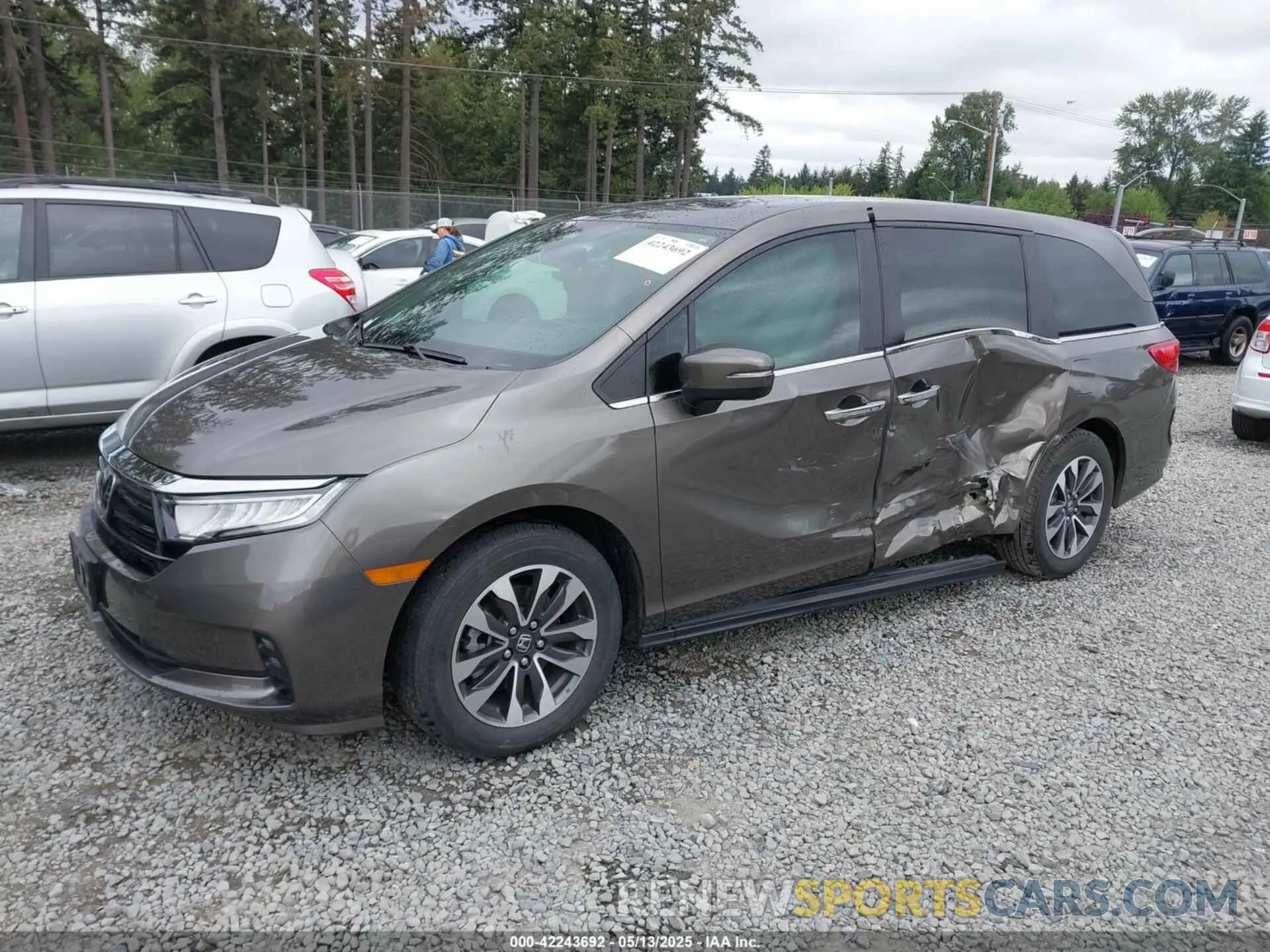 14 Photograph of a damaged car 5FNRL6H77MB017226 HONDA ODYSSEY 2021