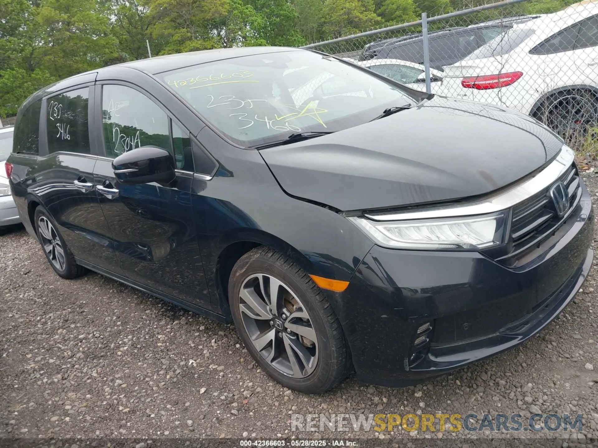 12 Photograph of a damaged car 5FNRL6H82MB002545 HONDA ODYSSEY 2021