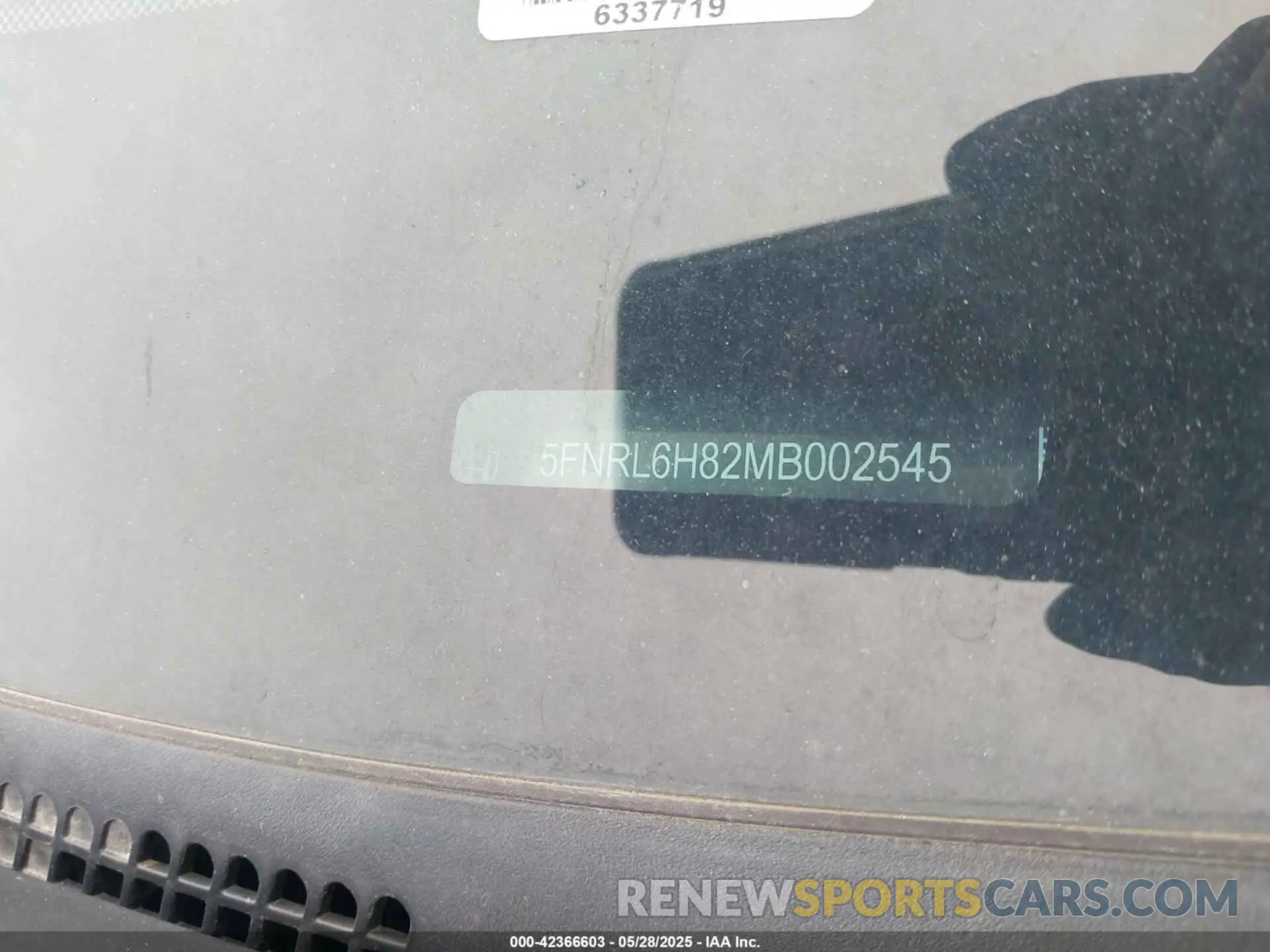 16 Photograph of a damaged car 5FNRL6H82MB002545 HONDA ODYSSEY 2021