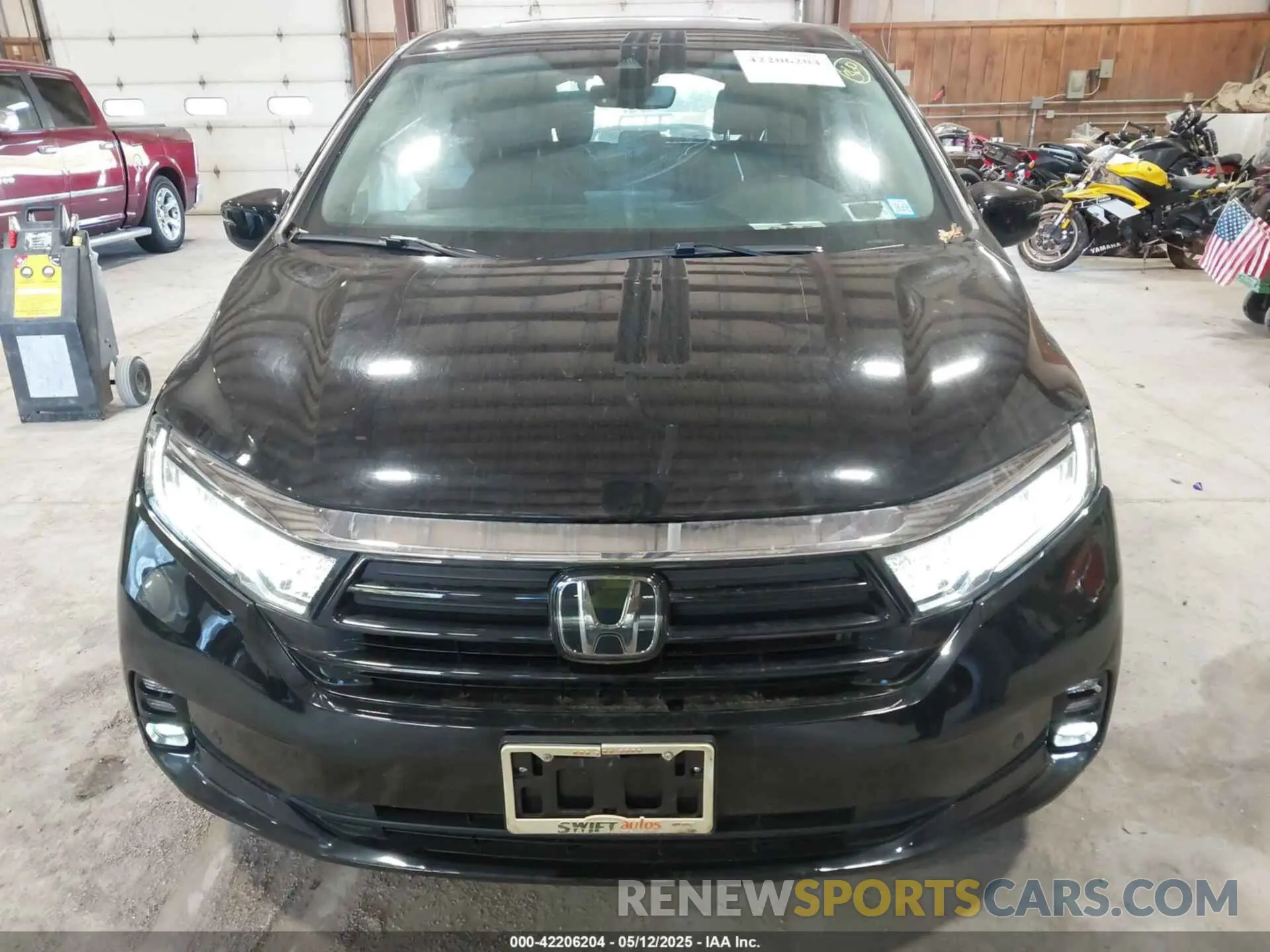 12 Photograph of a damaged car 5FNRL6H83MB028264 HONDA ODYSSEY 2021