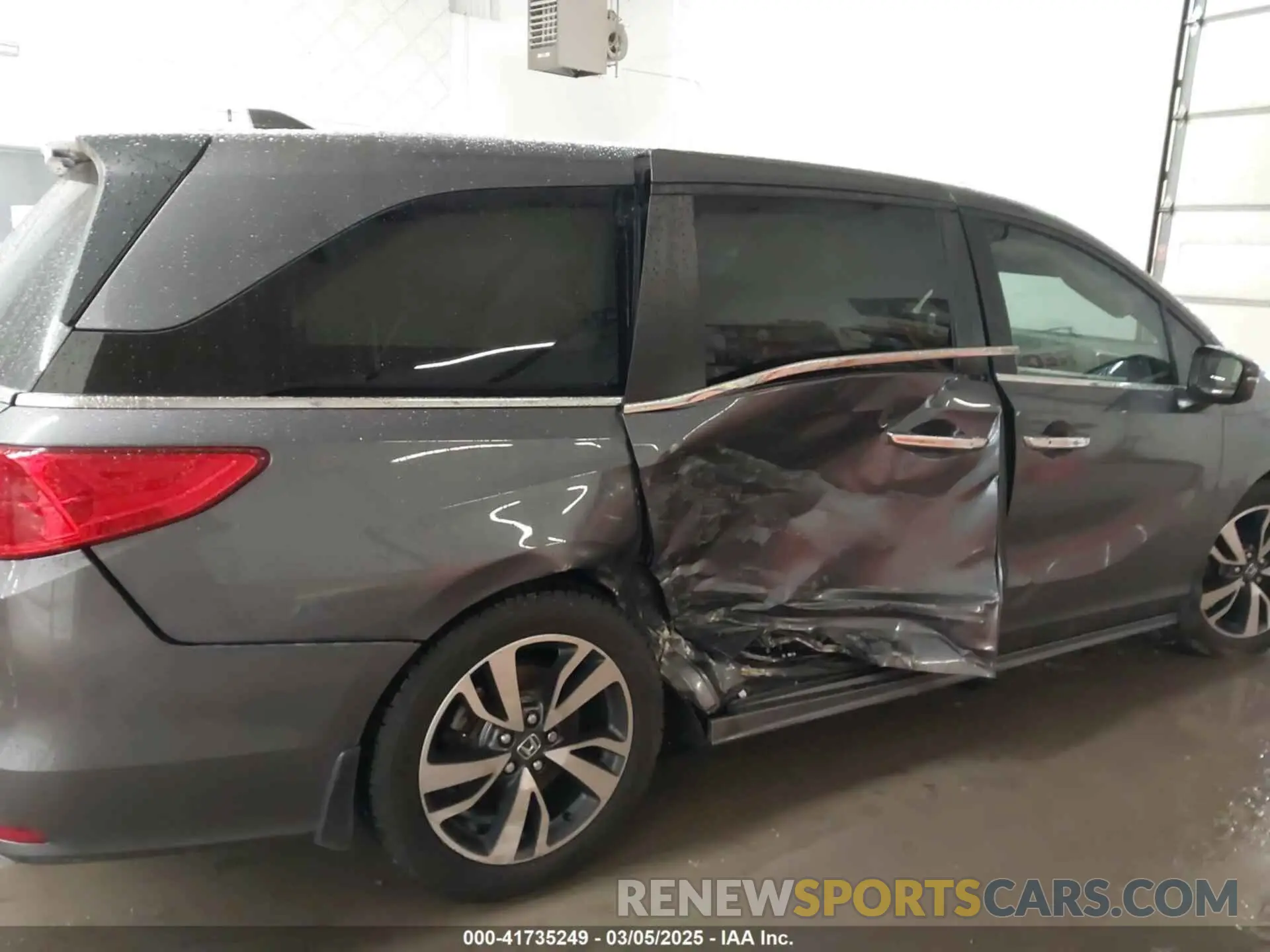6 Photograph of a damaged car 5FNRL6H86MB026038 HONDA ODYSSEY 2021
