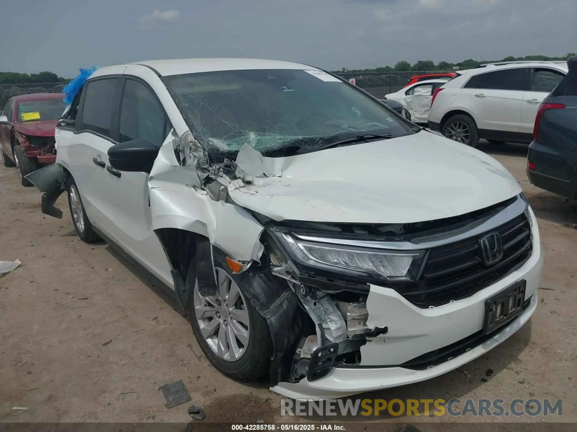 1 Photograph of a damaged car 5FNRL6H21NB013534 HONDA ODYSSEY 2022