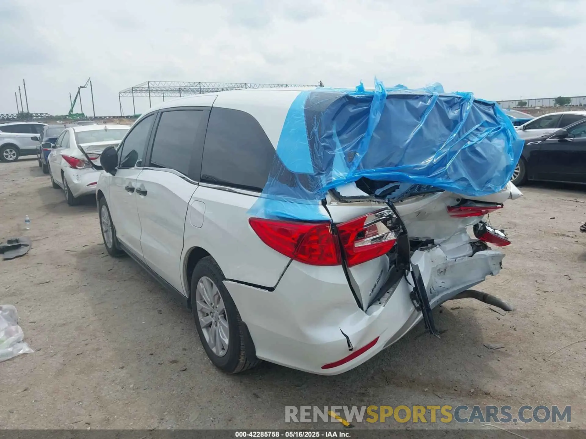 3 Photograph of a damaged car 5FNRL6H21NB013534 HONDA ODYSSEY 2022