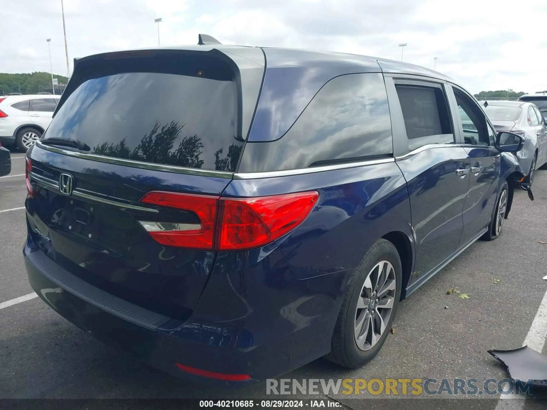 4 Photograph of a damaged car 5FNRL6H70NB053843 HONDA ODYSSEY 2022
