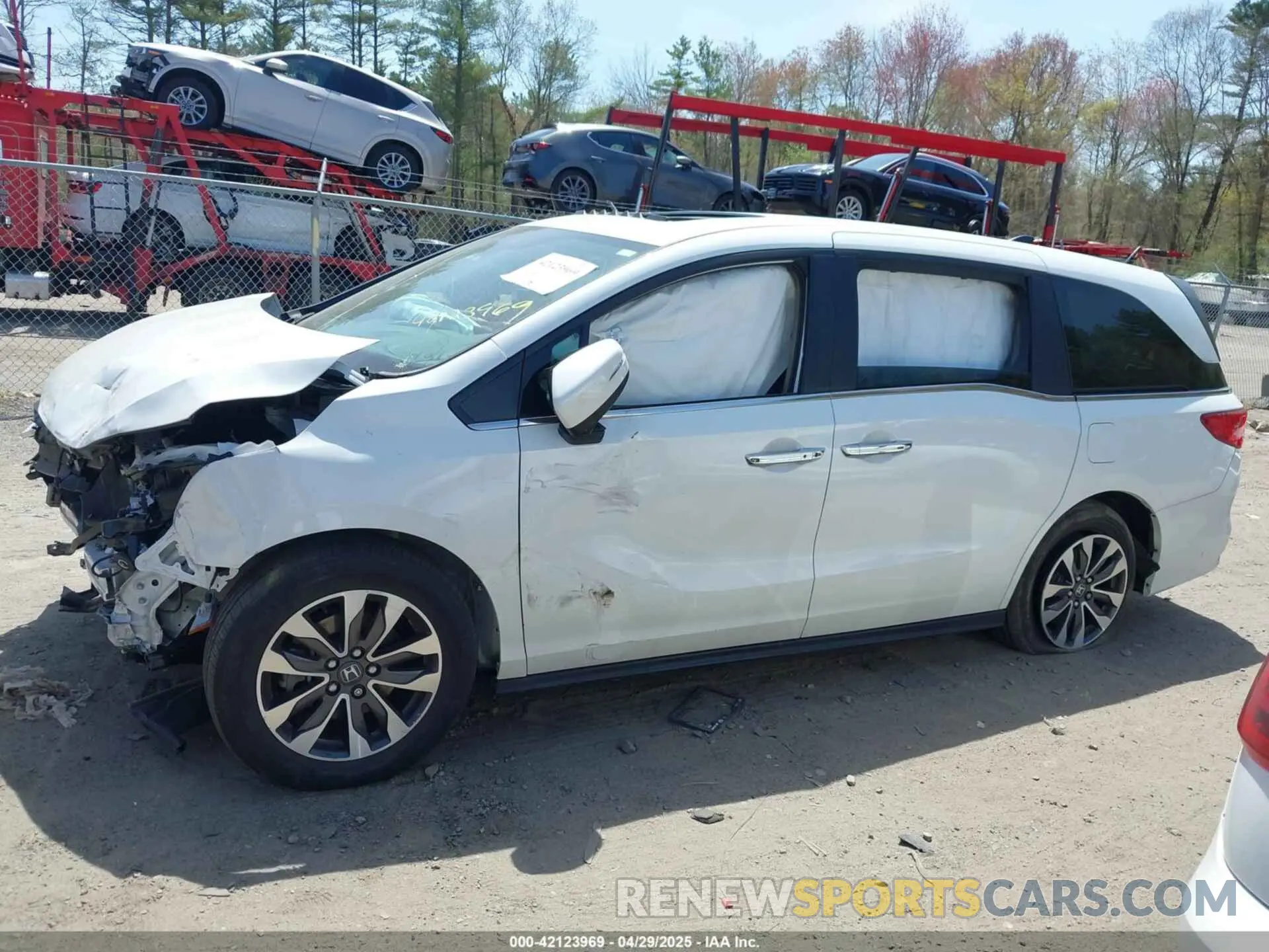 14 Photograph of a damaged car 5FNRL6H70NB061716 HONDA ODYSSEY 2022