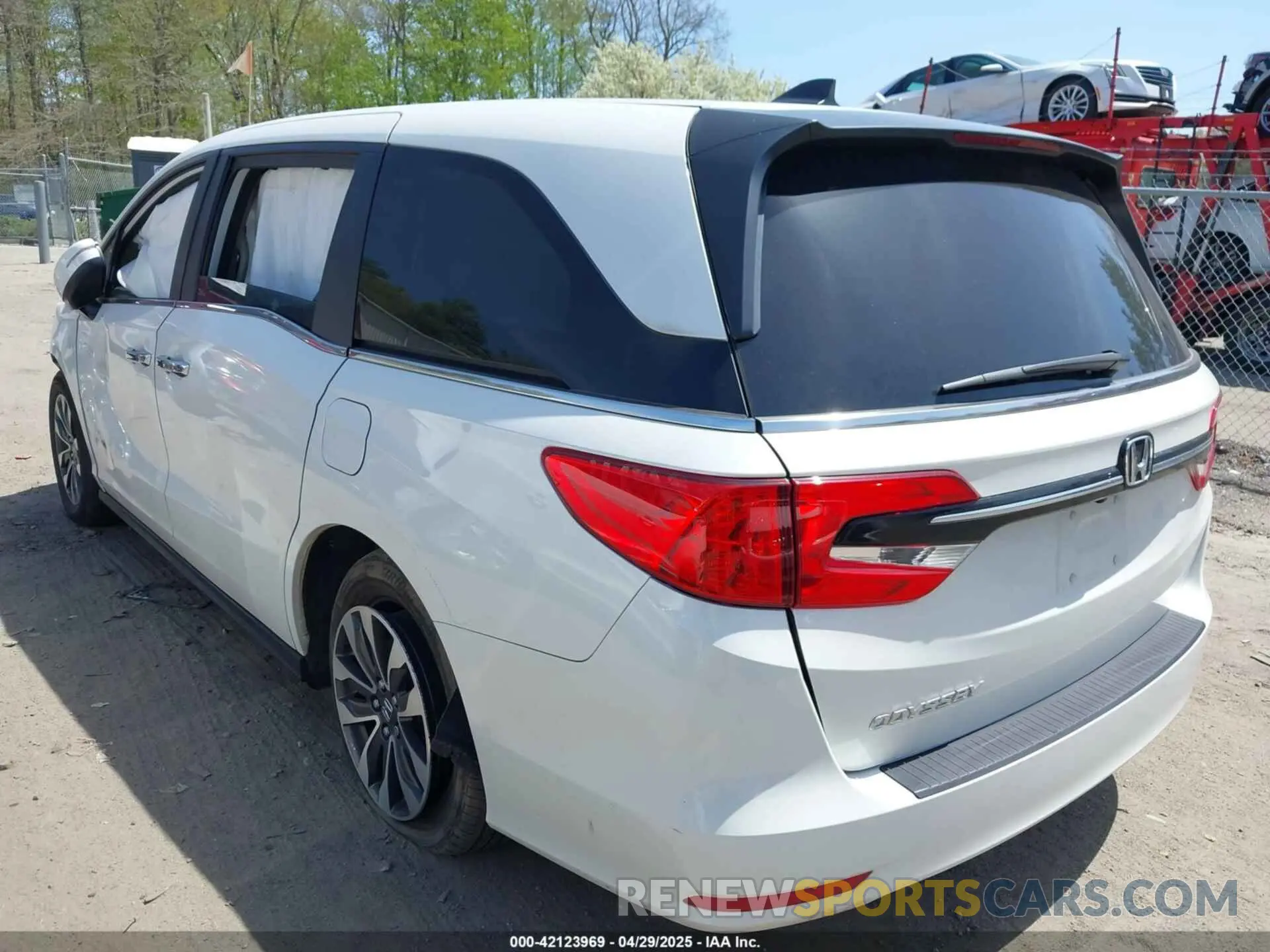 3 Photograph of a damaged car 5FNRL6H70NB061716 HONDA ODYSSEY 2022