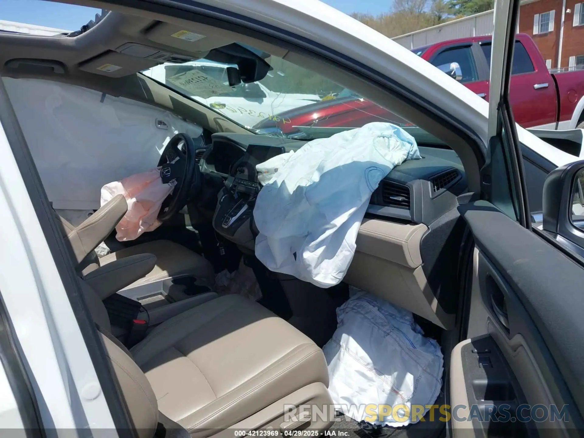 5 Photograph of a damaged car 5FNRL6H70NB061716 HONDA ODYSSEY 2022