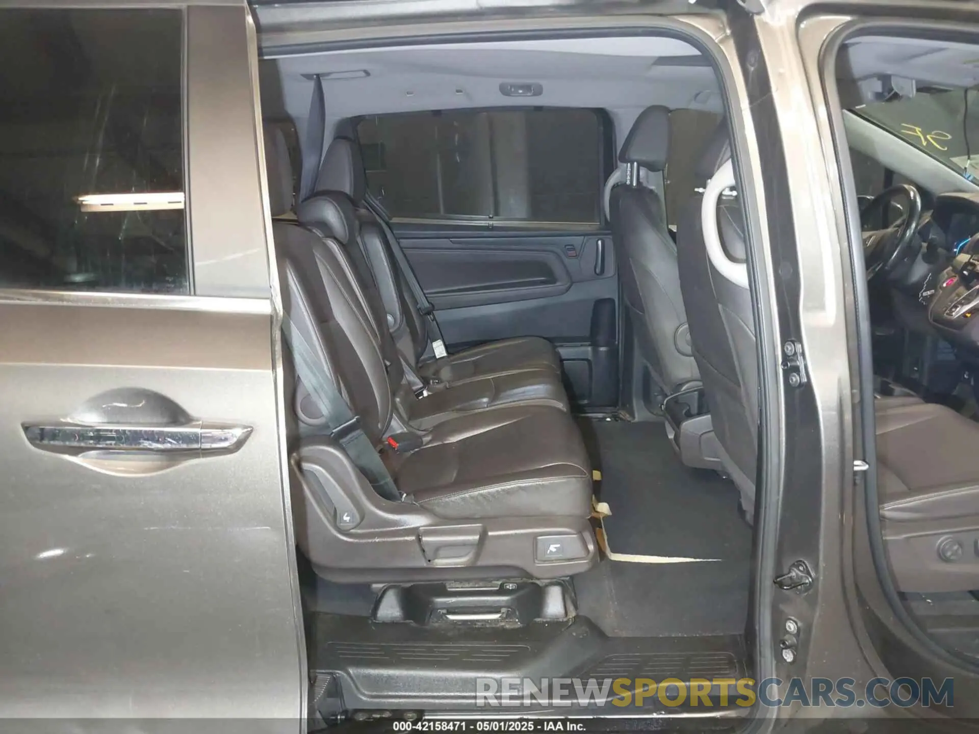 8 Photograph of a damaged car 5FNRL6H70NB062848 HONDA ODYSSEY 2022