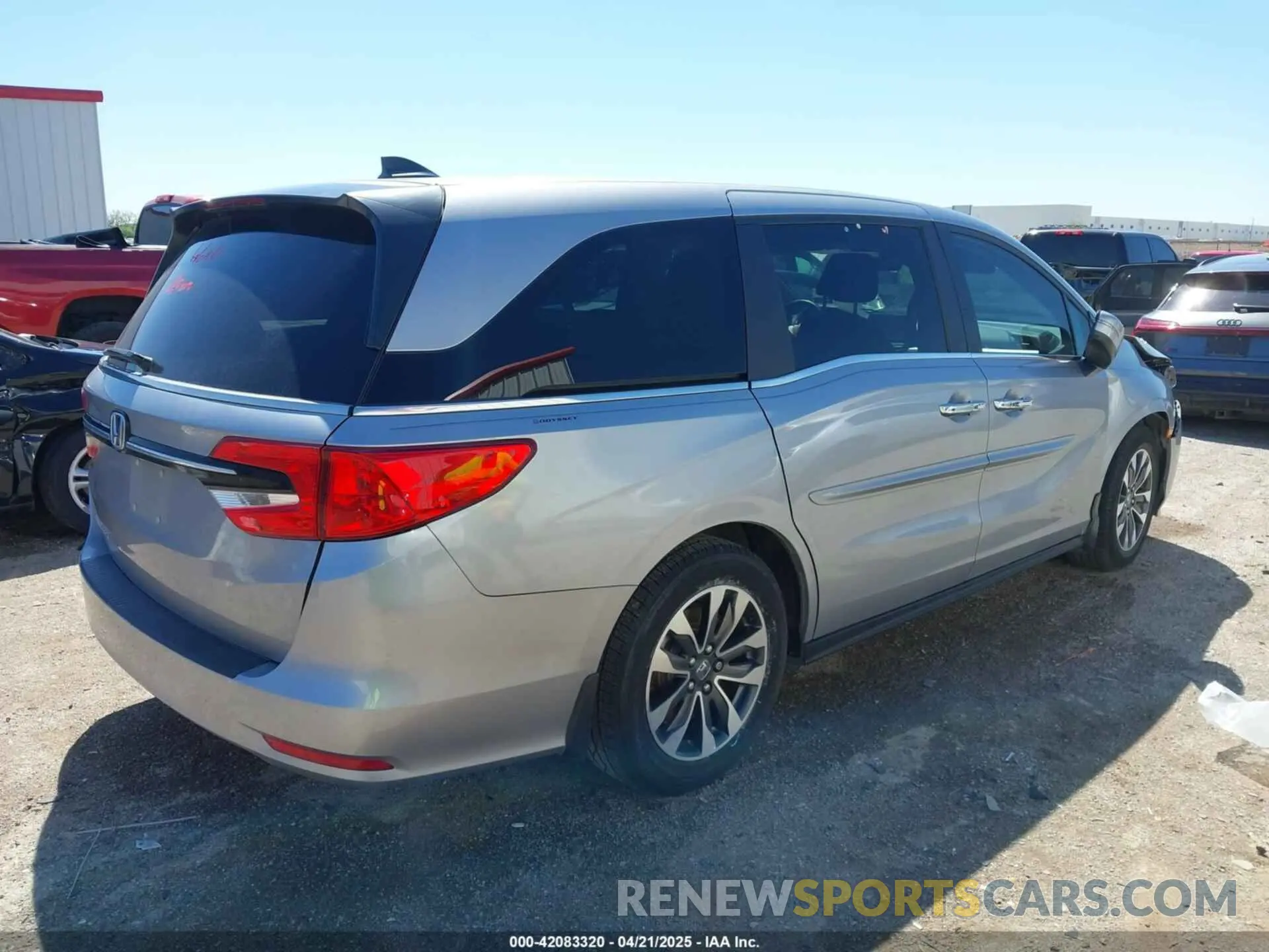 4 Photograph of a damaged car 5FNRL6H77NB060367 HONDA ODYSSEY 2022