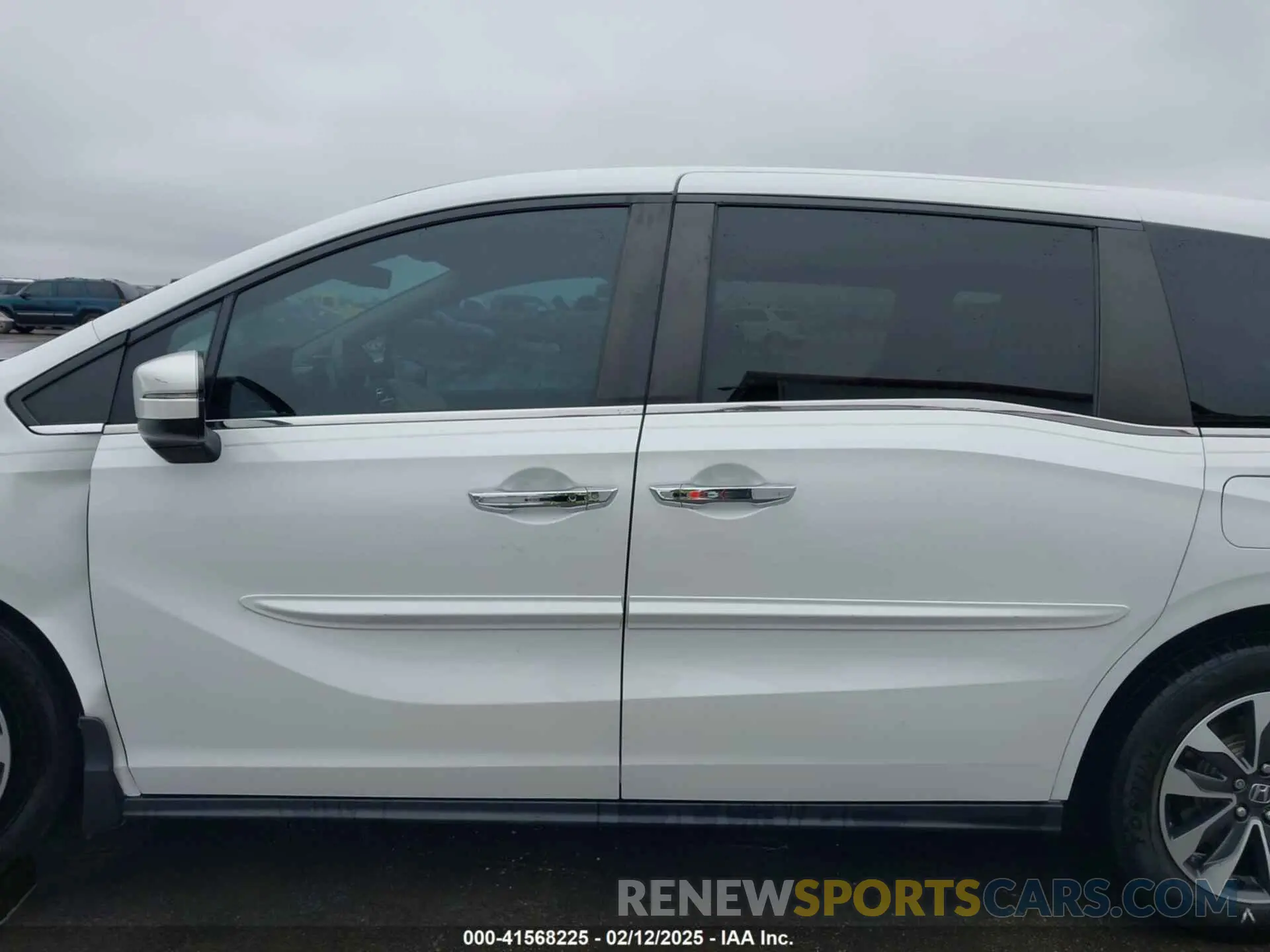 15 Photograph of a damaged car 5FNRL6H79NB052769 HONDA ODYSSEY 2022
