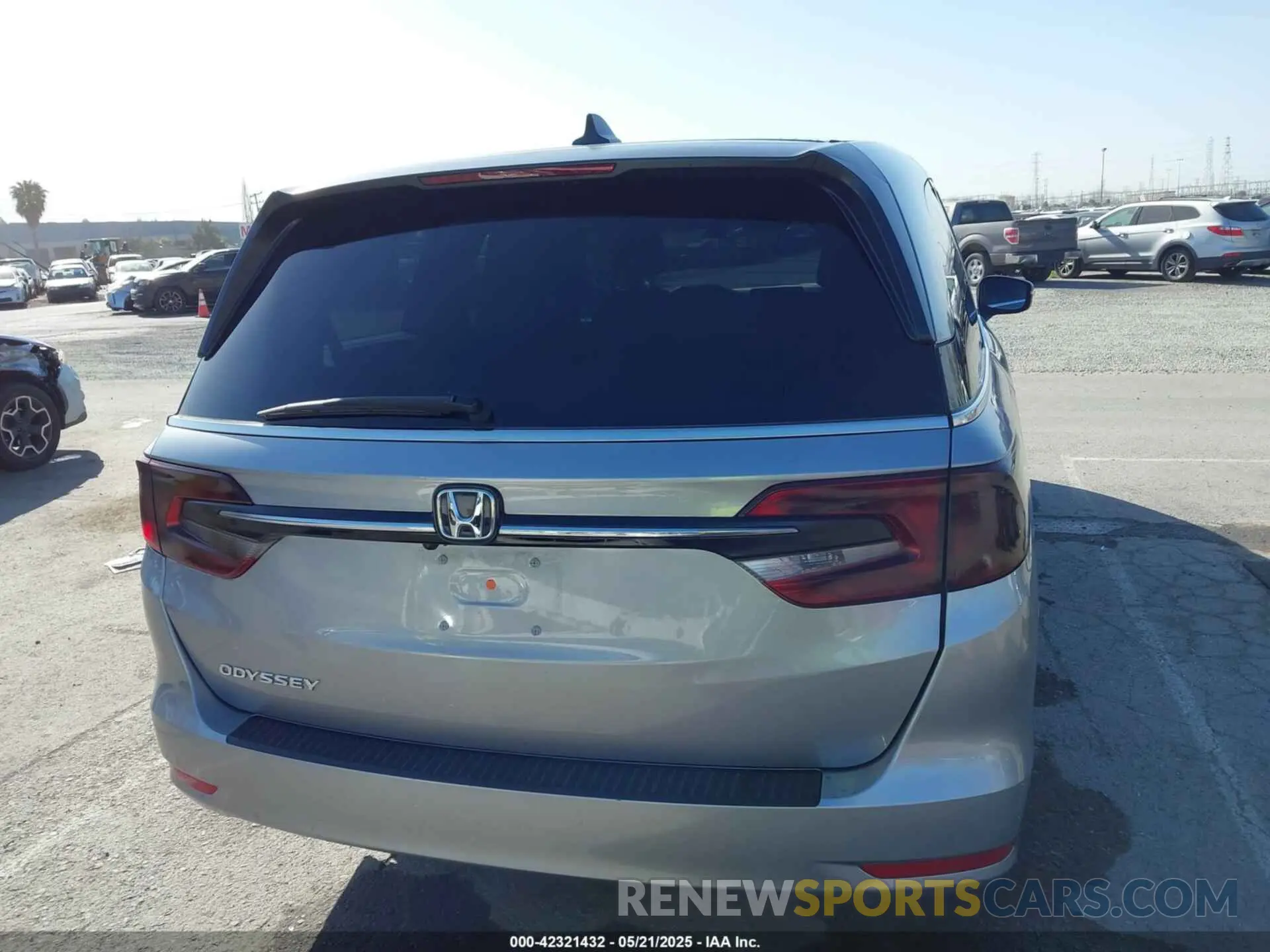 15 Photograph of a damaged car 5FNRL6H7XNB041733 HONDA ODYSSEY 2022