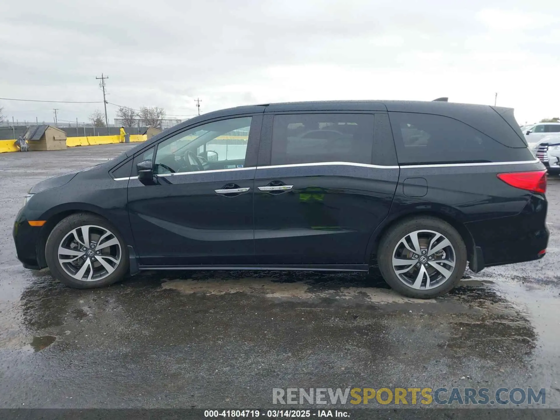 14 Photograph of a damaged car 5FNRL6H80NB047243 HONDA ODYSSEY 2022