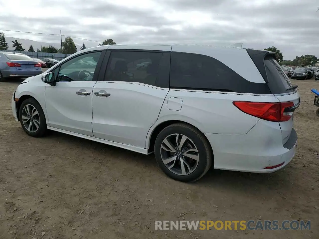 2 Photograph of a damaged car 5FNRL6H83NB041131 HONDA ODYSSEY 2022
