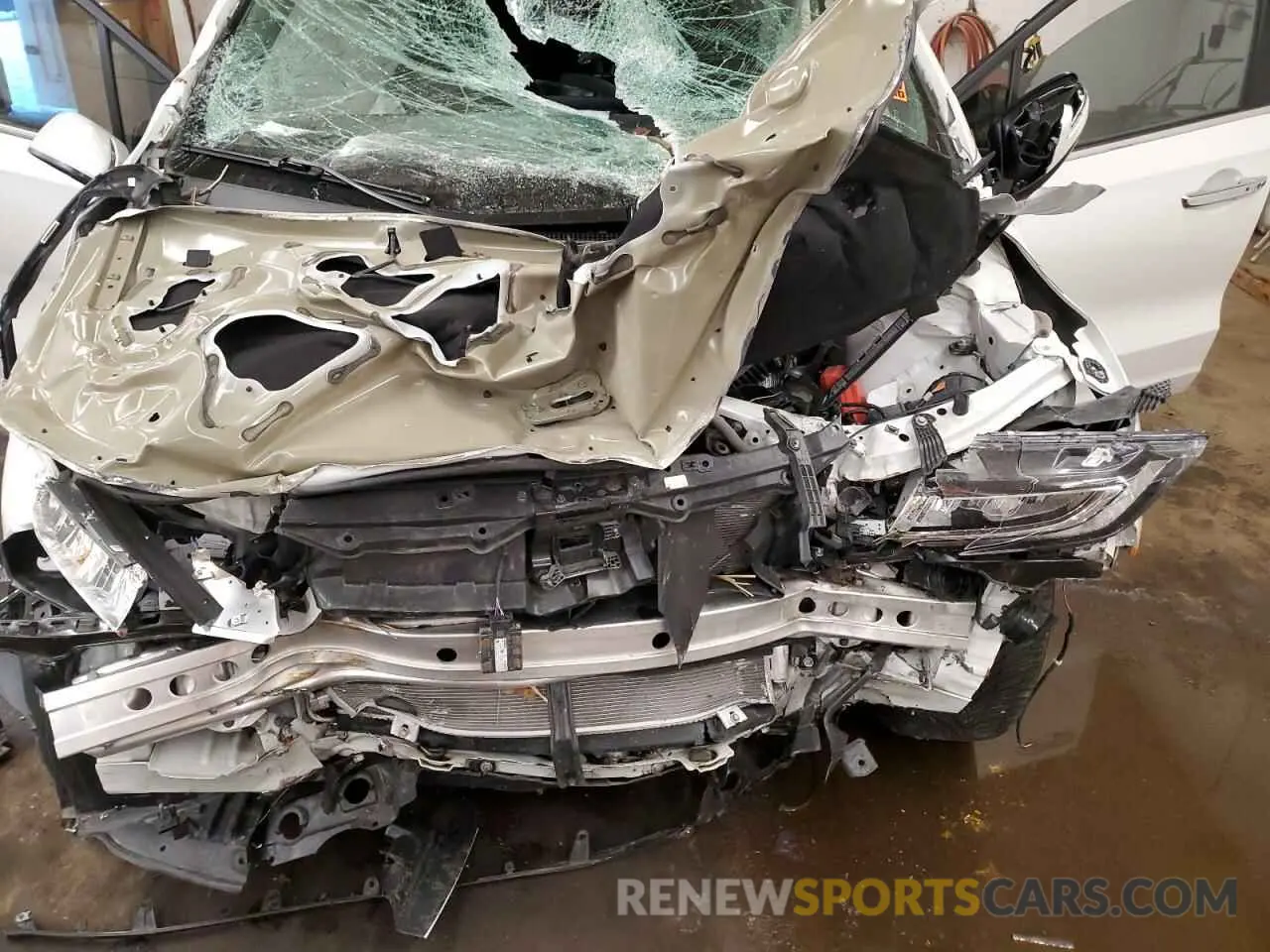 12 Photograph of a damaged car 5FNRL6H86NB047165 HONDA ODYSSEY 2022