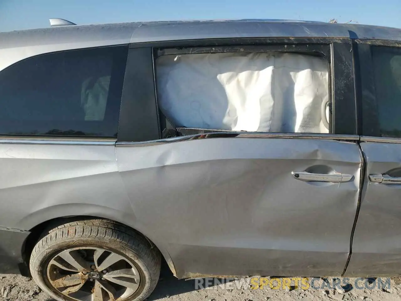 12 Photograph of a damaged car 5FNRL6H89NB048701 HONDA ODYSSEY 2022