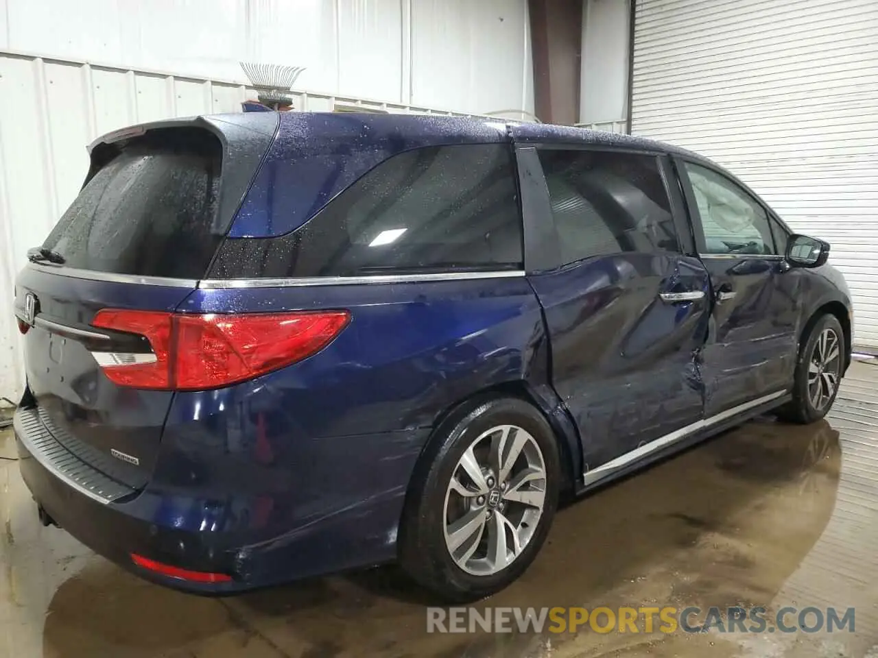 3 Photograph of a damaged car 5FNRL6H8XNB037772 HONDA ODYSSEY 2022