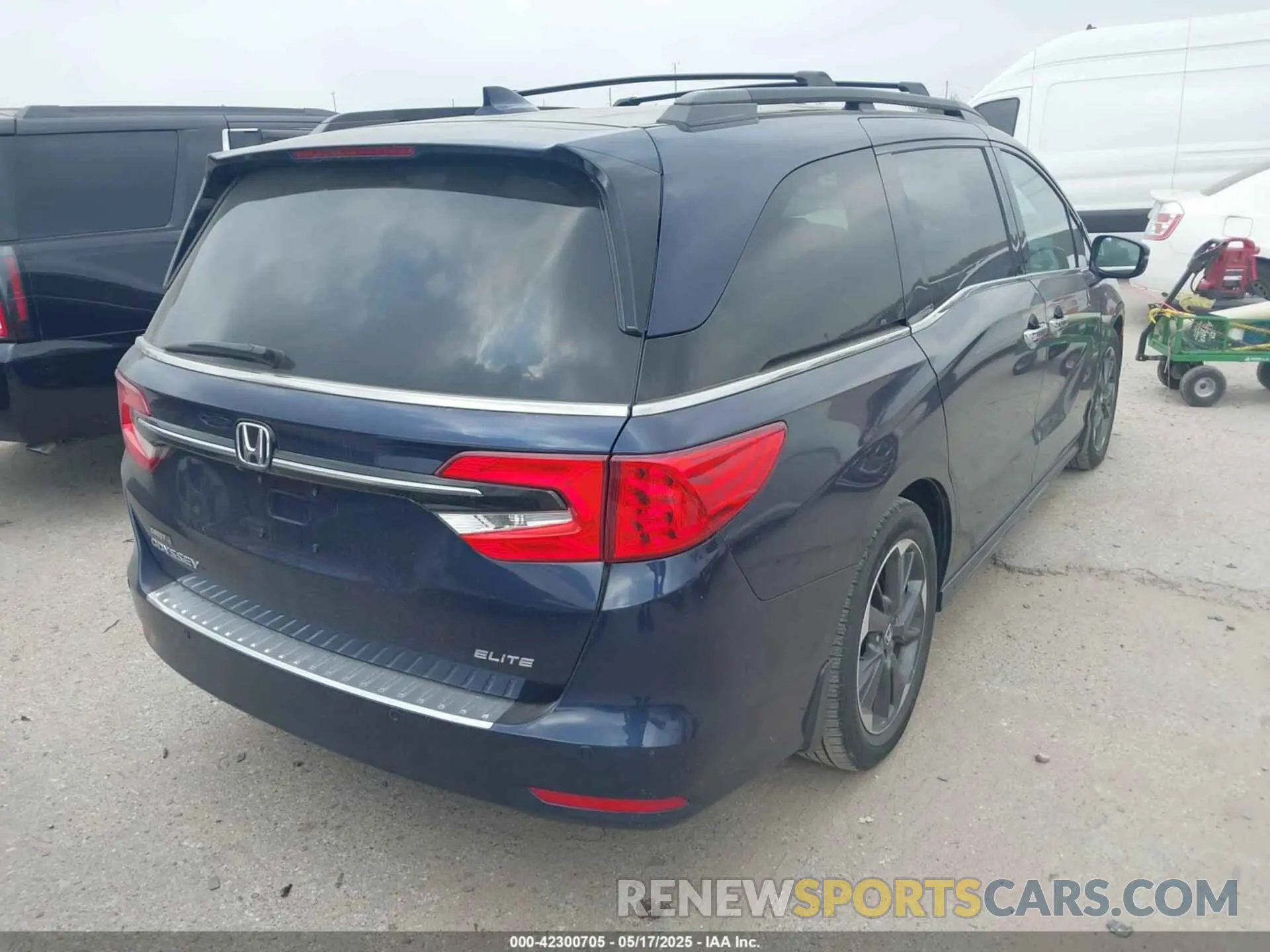 4 Photograph of a damaged car 5FNRL6H90NB025946 HONDA ODYSSEY 2022